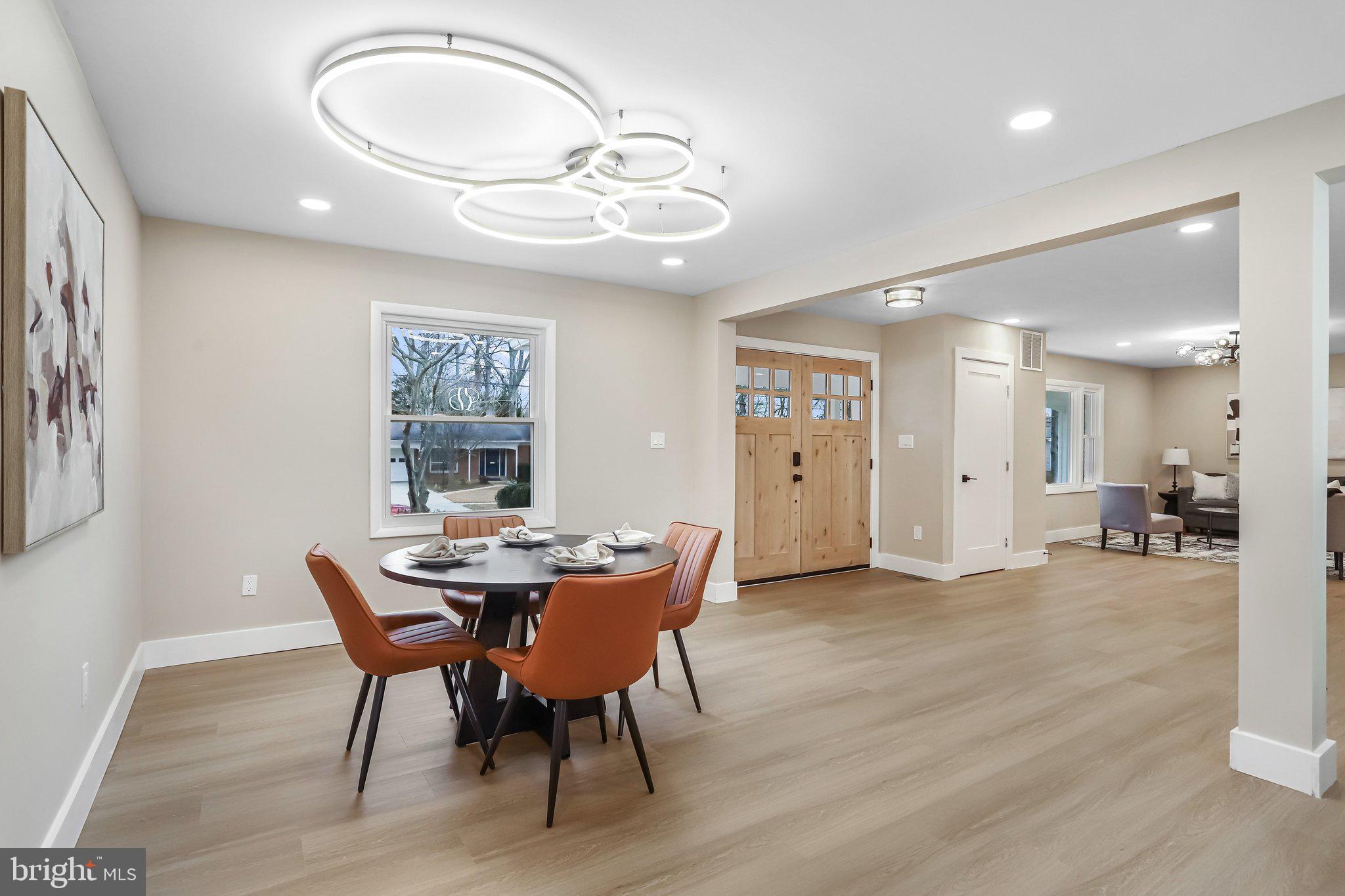 MANOR WOODS - Residential