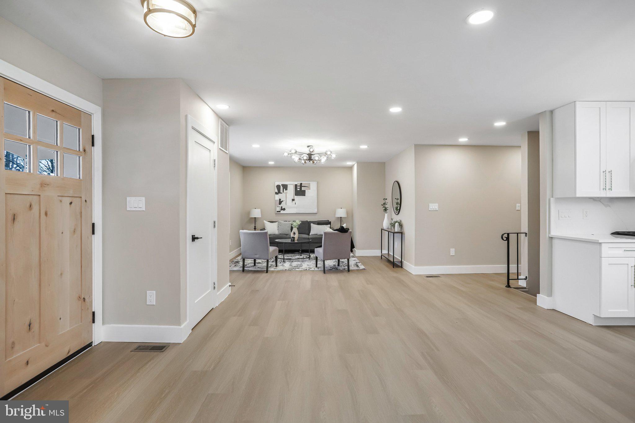 MANOR WOODS - Residential