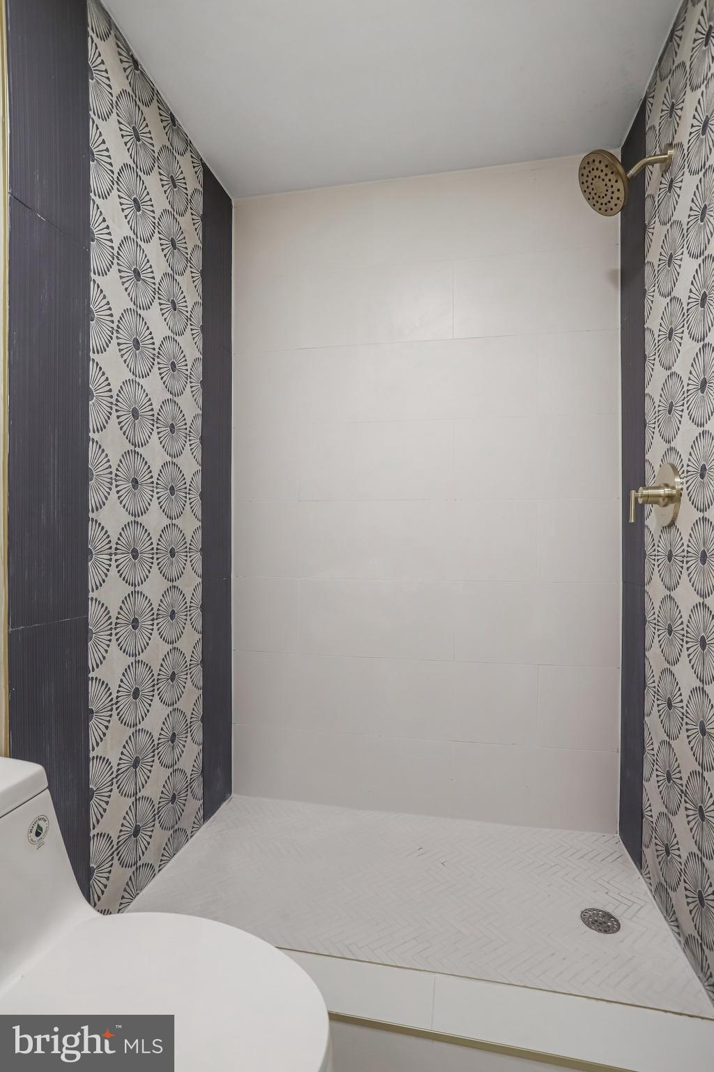 MANOR WOODS - Residential