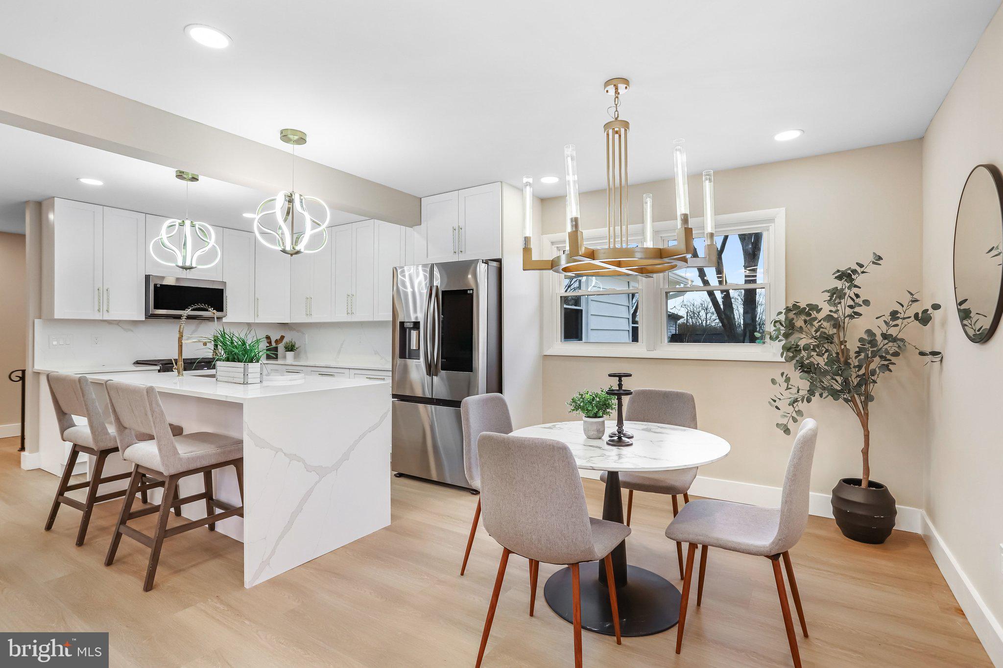 MANOR WOODS - Residential