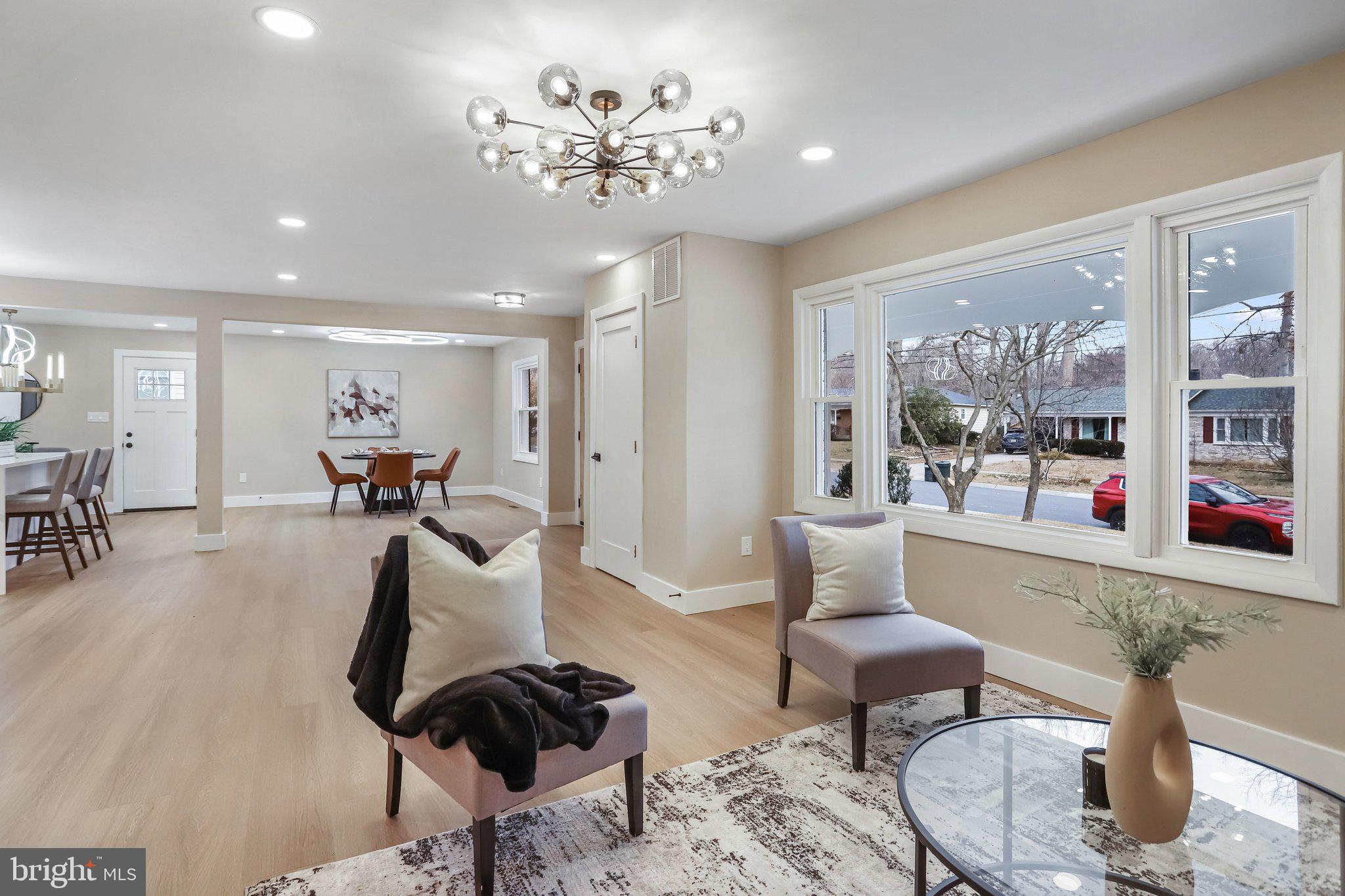 MANOR WOODS - Residential