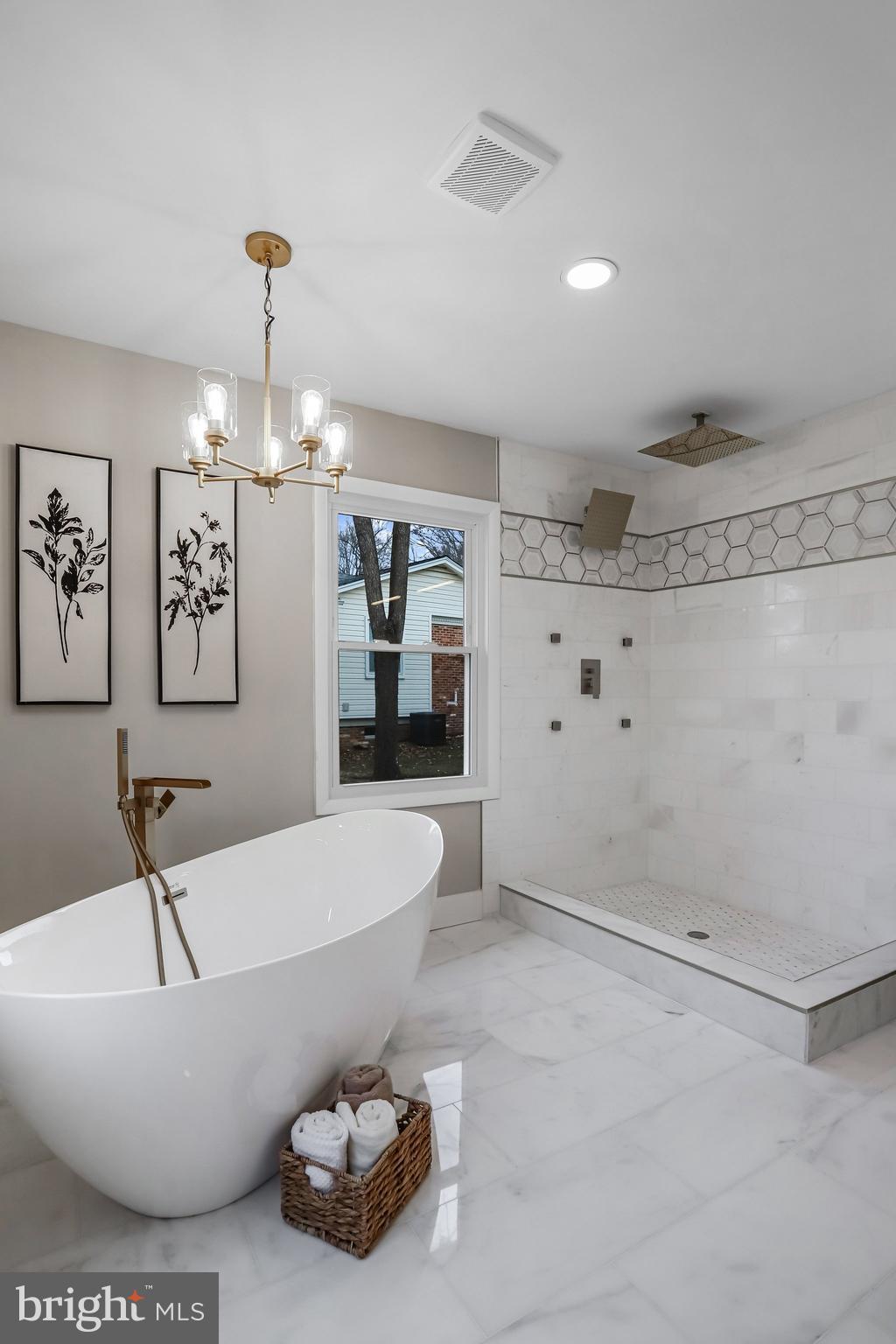 MANOR WOODS - Residential