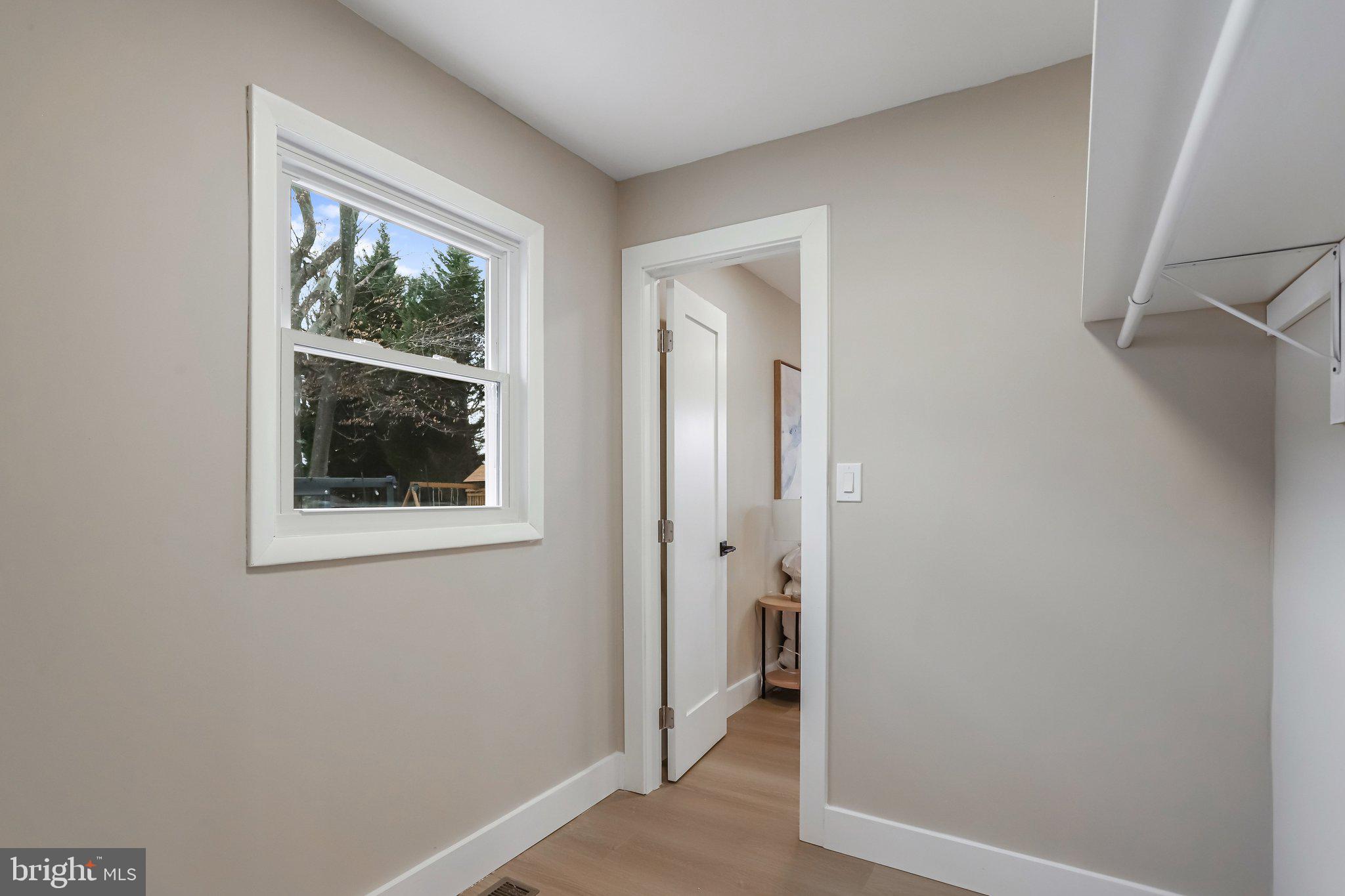 MANOR WOODS - Residential