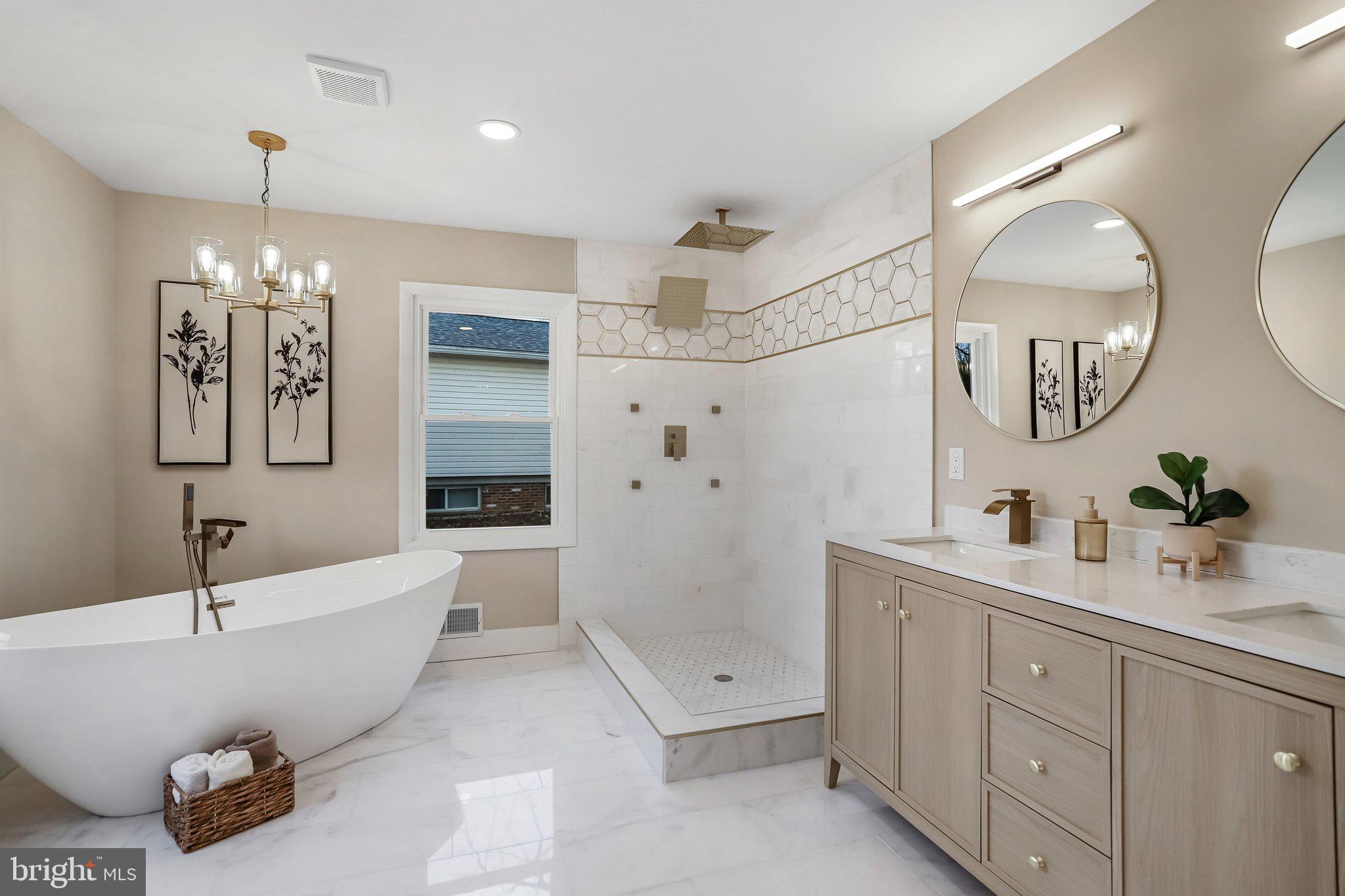 MANOR WOODS - Residential