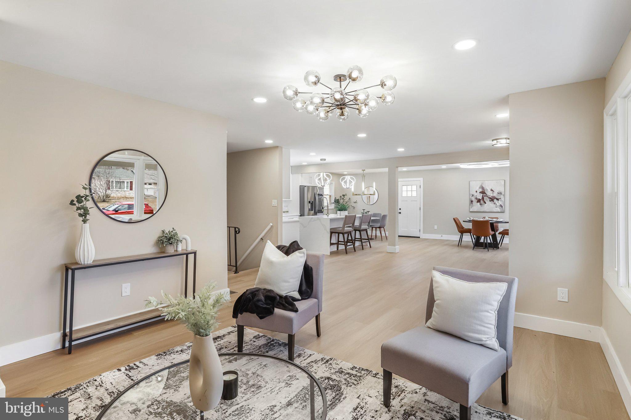 MANOR WOODS - Residential