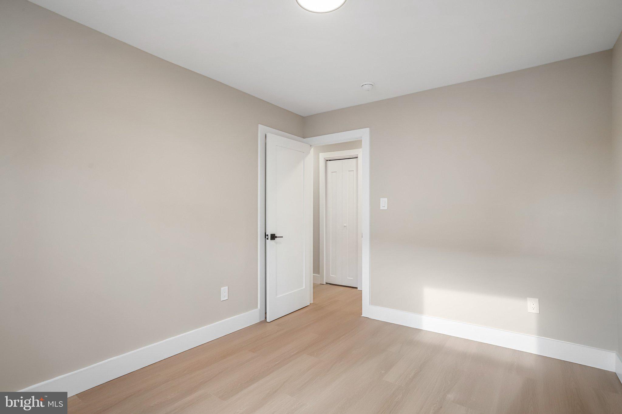 MANOR WOODS - Residential