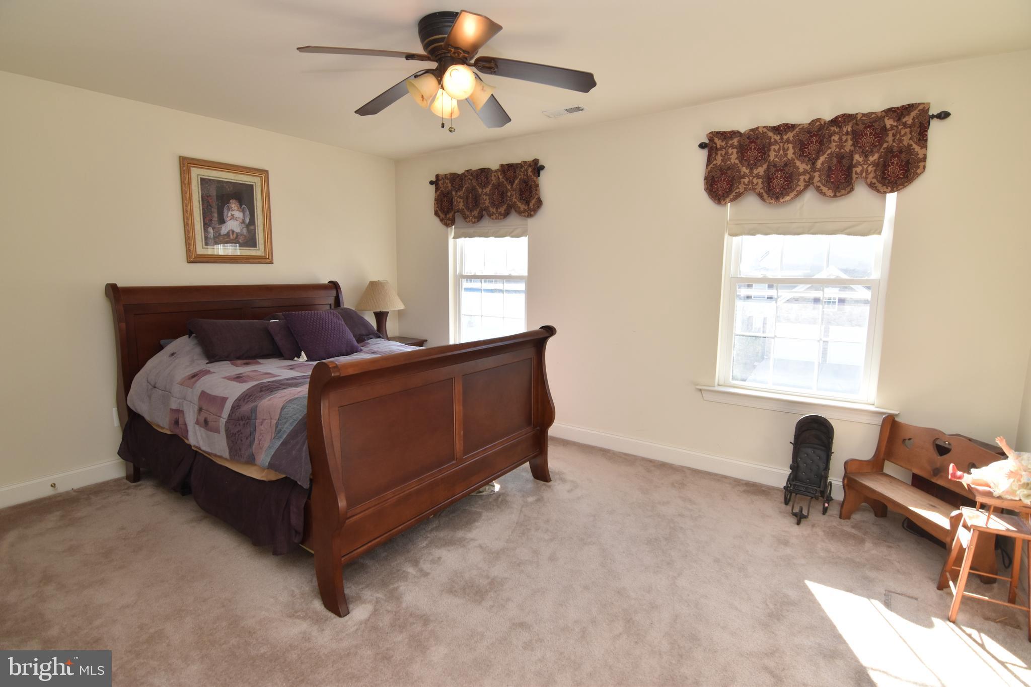 PEMBROOKE - Residential