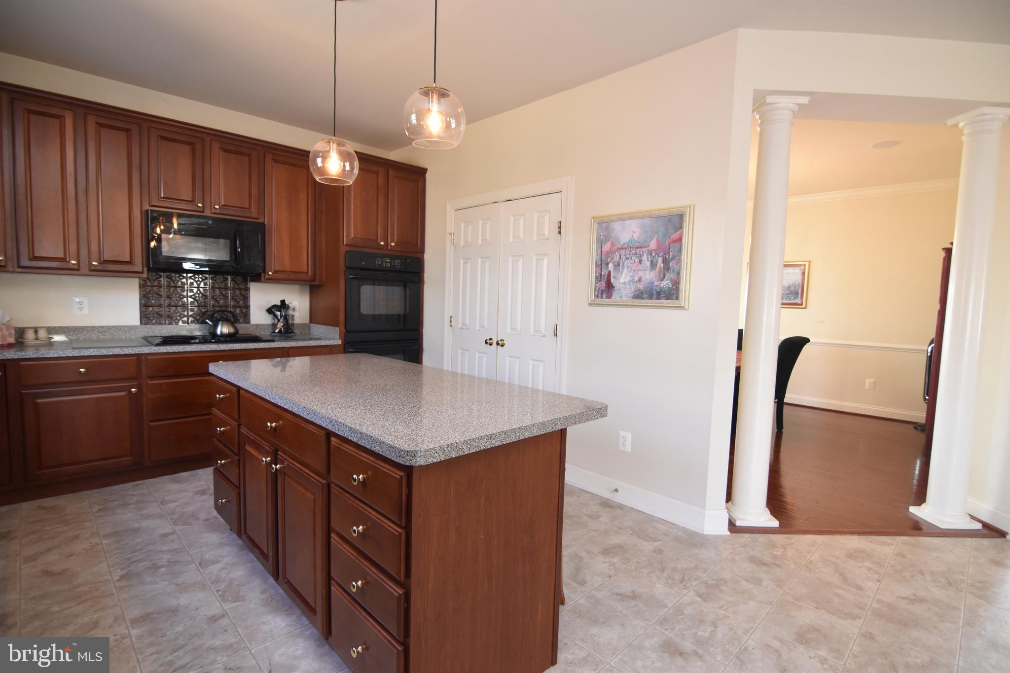 PEMBROOKE - Residential