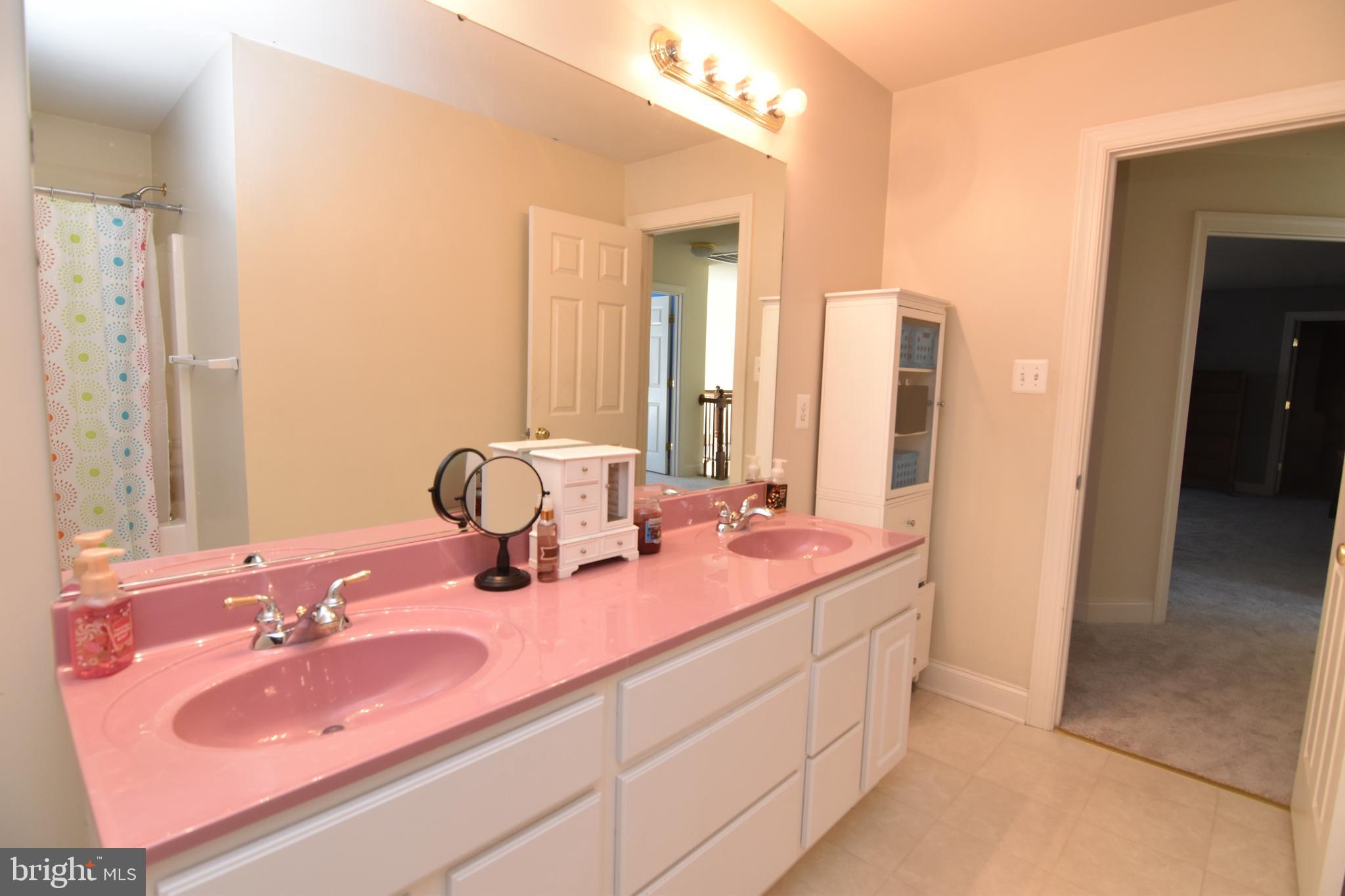 PEMBROOKE - Residential