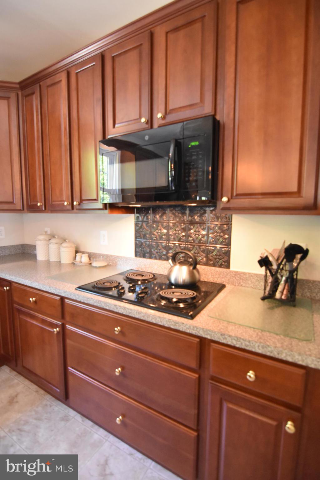 PEMBROOKE - Residential