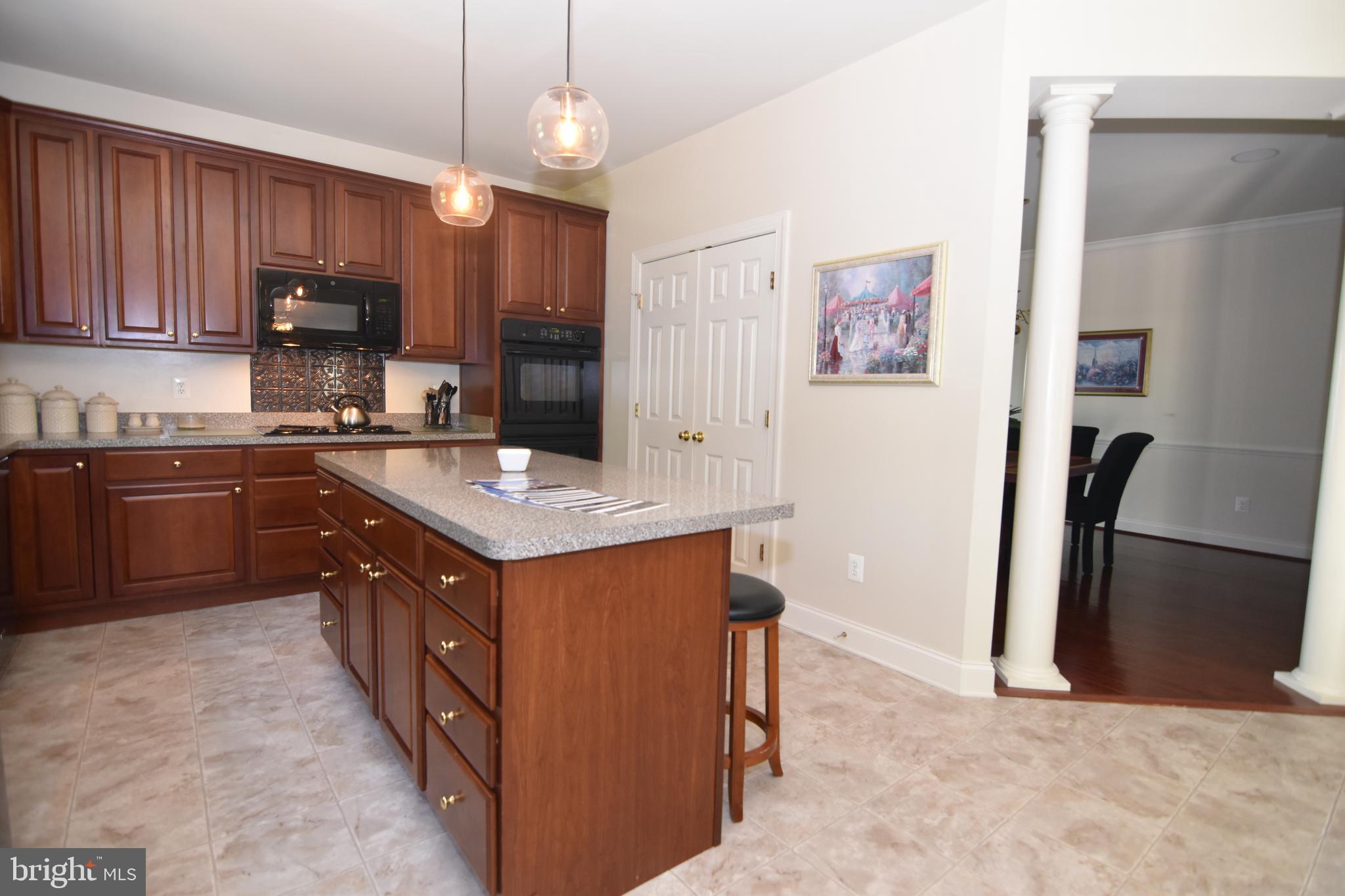 PEMBROOKE - Residential