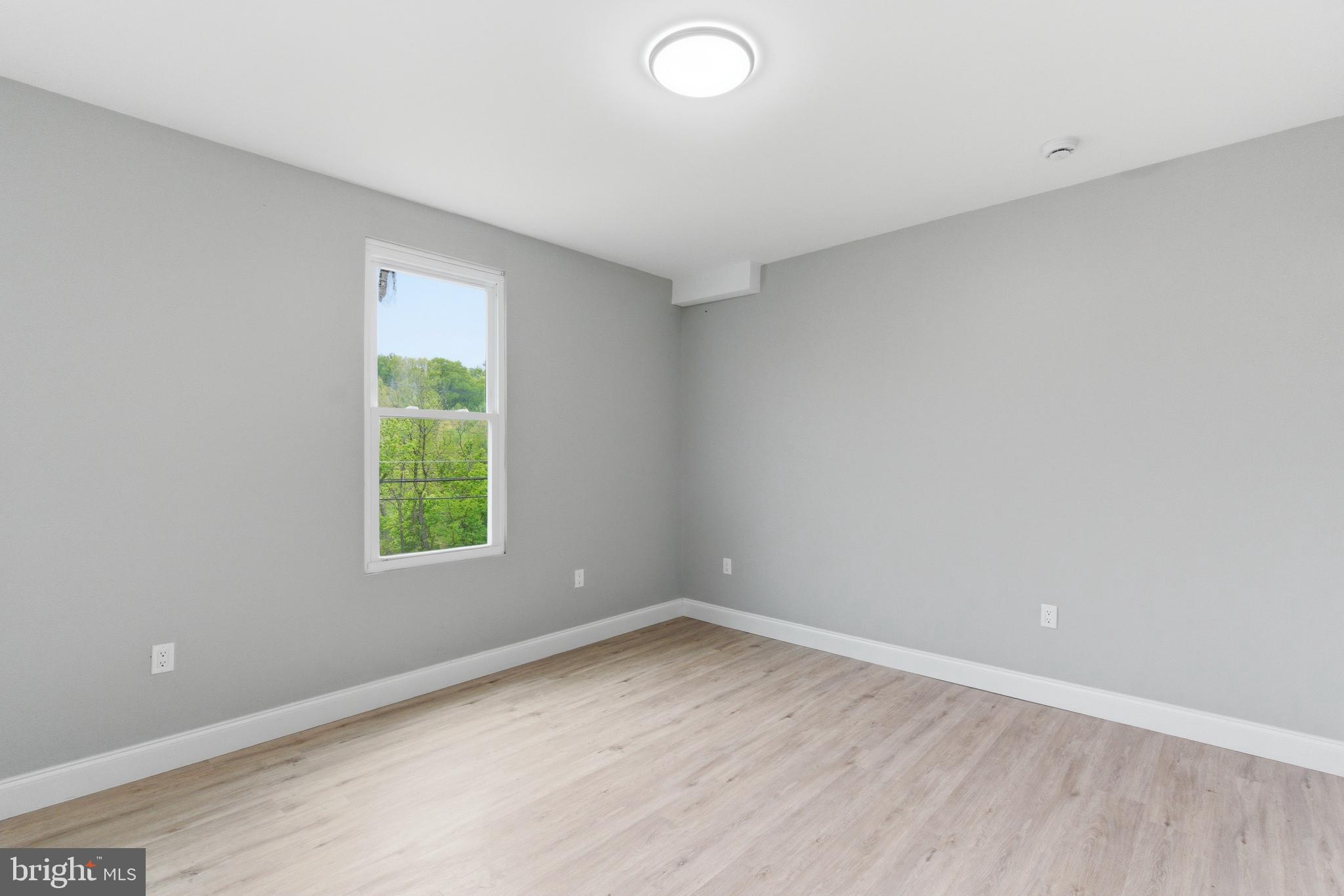 WOODLAWN - Residential