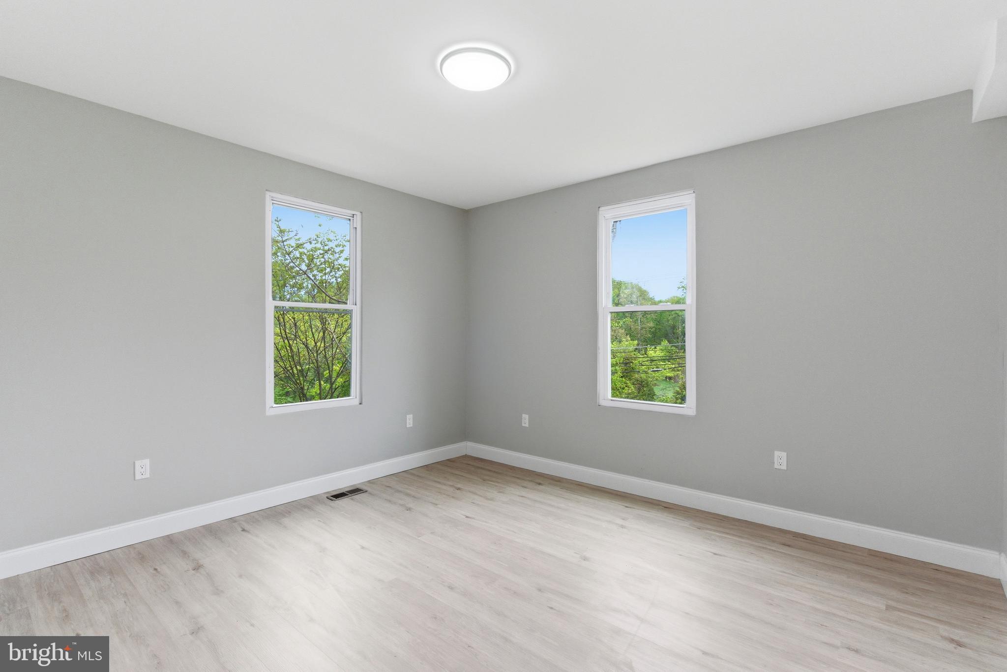 WOODLAWN - Residential