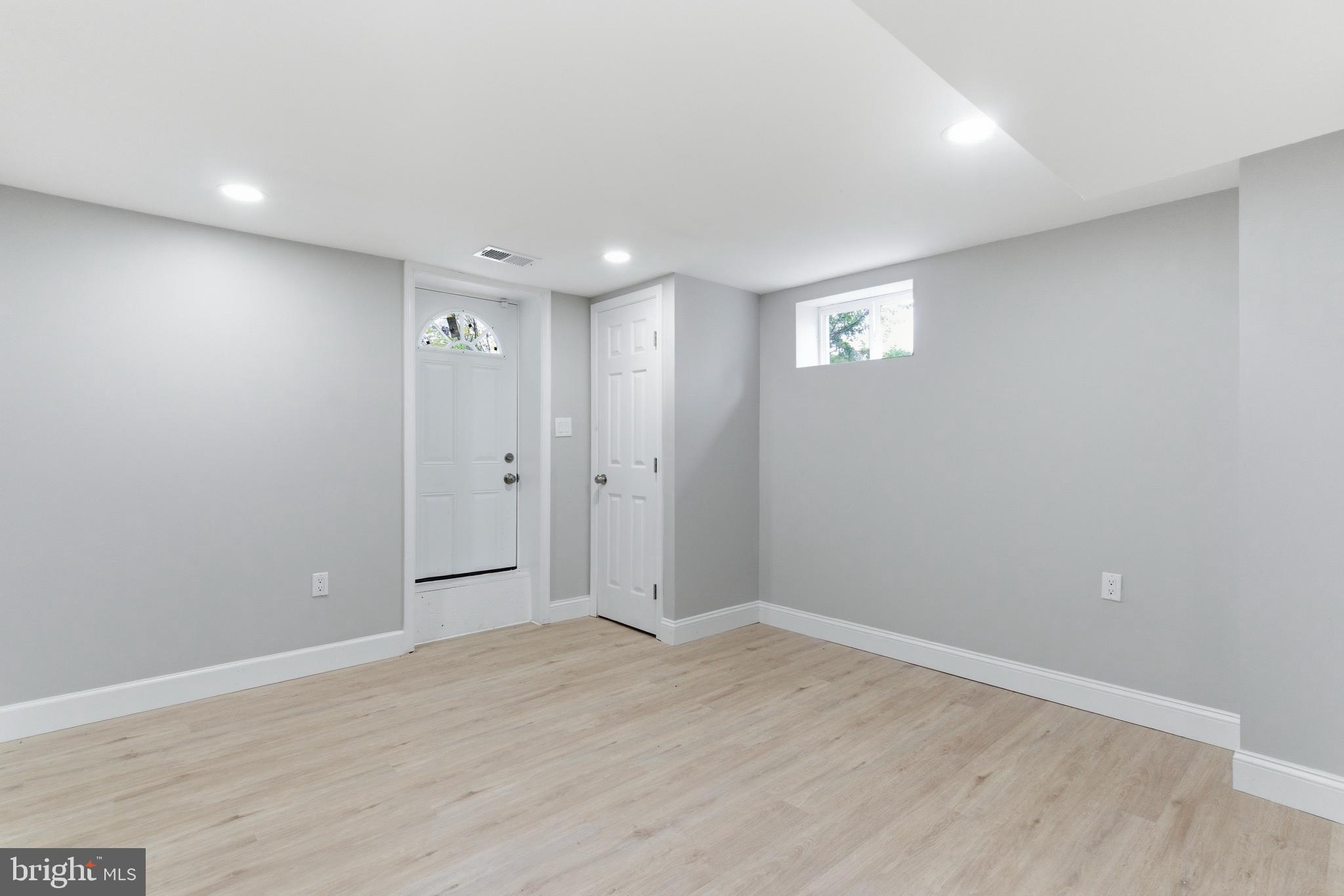 WOODLAWN - Residential