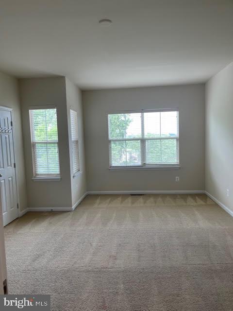 RIVER OAKS-BROOKFIELD CO - Residential Lease