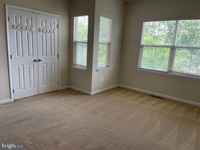 RIVER OAKS-BROOKFIELD CO - Residential Lease