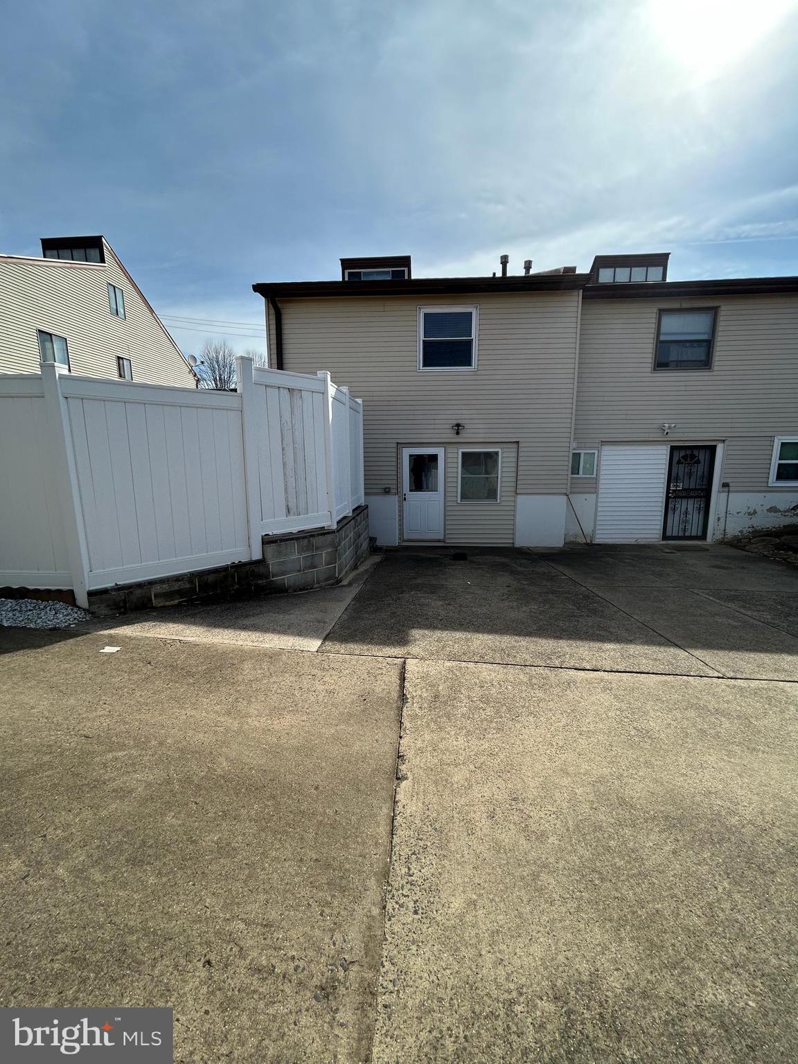 BUSTLETON - Residential Lease