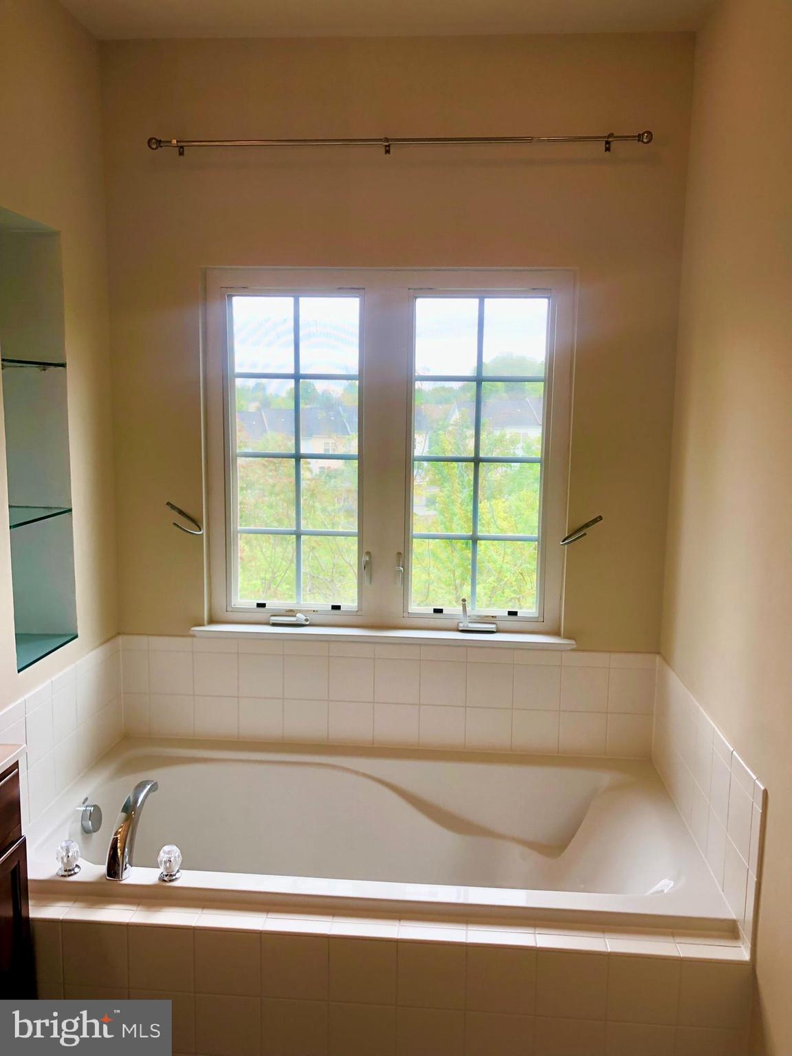 HYATTSVILLE - Residential Lease