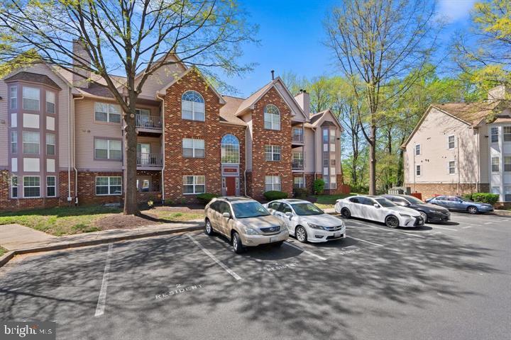 LAKE POINTE CONDOMINIUMS - Residential Lease