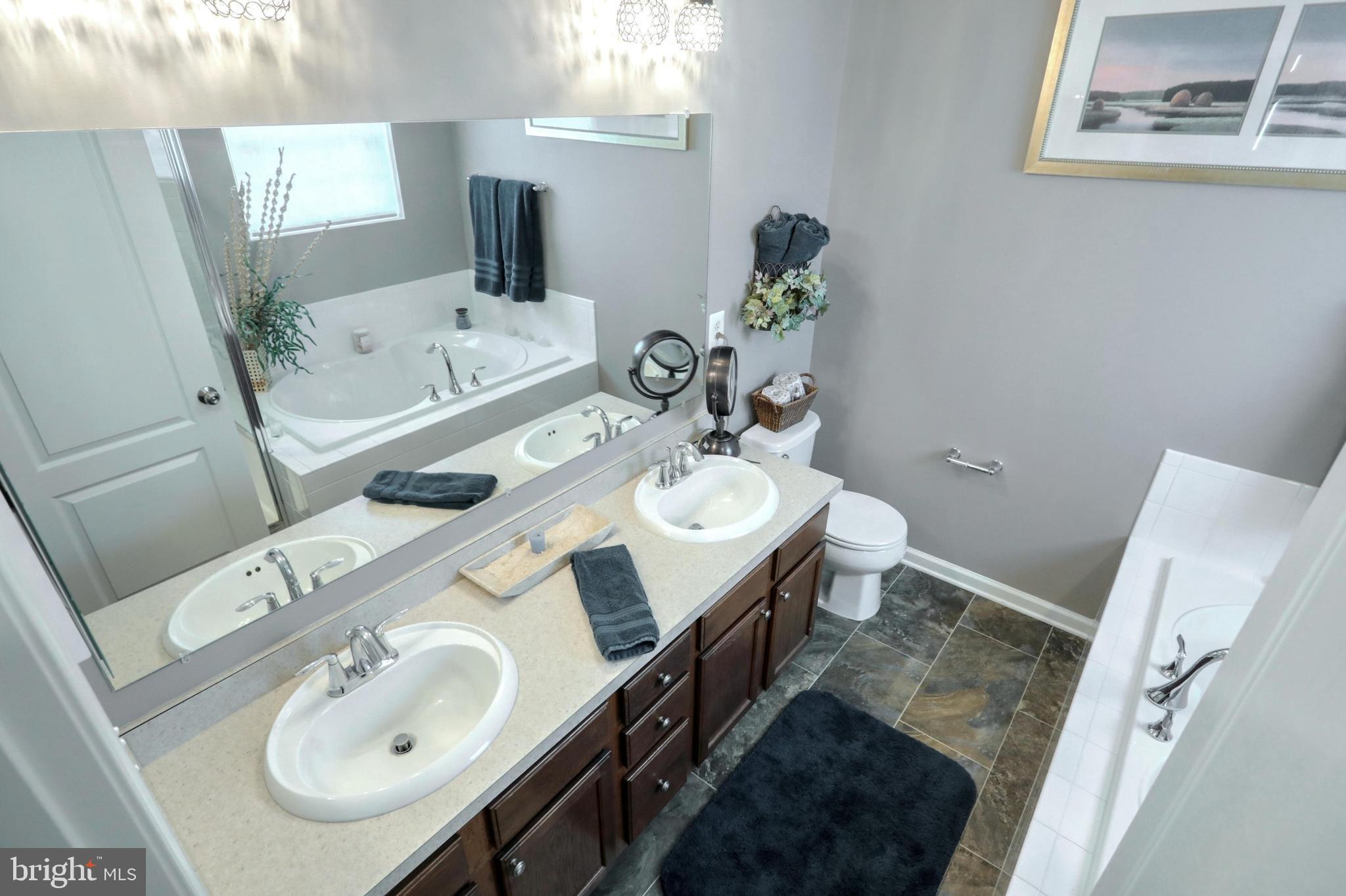 IRON BRIDGE LANDING - Residential