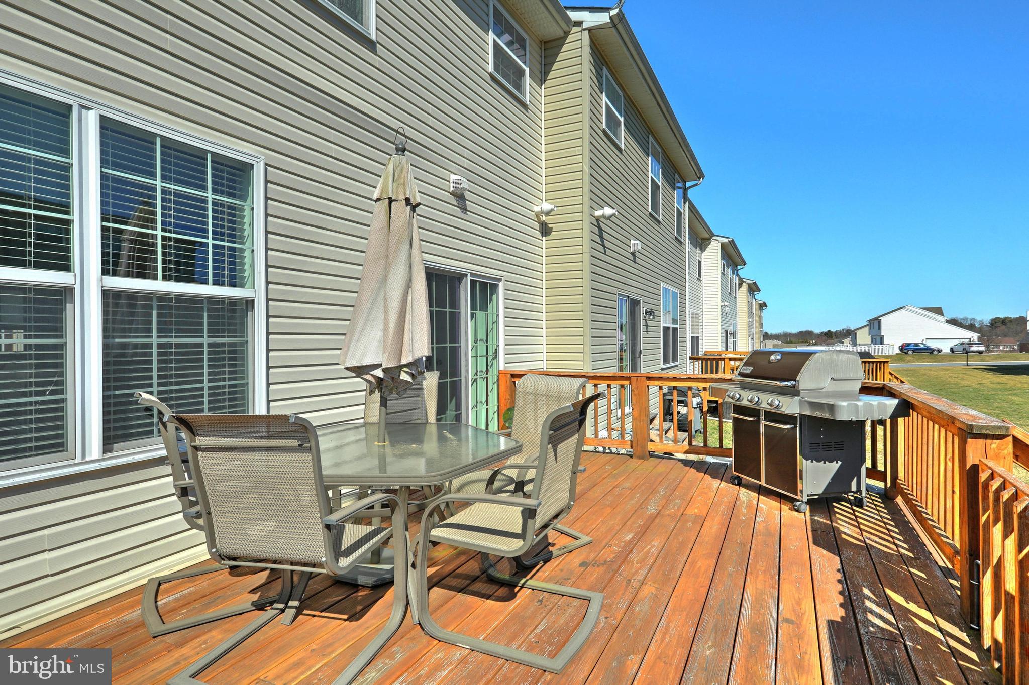 IRON BRIDGE LANDING - Residential