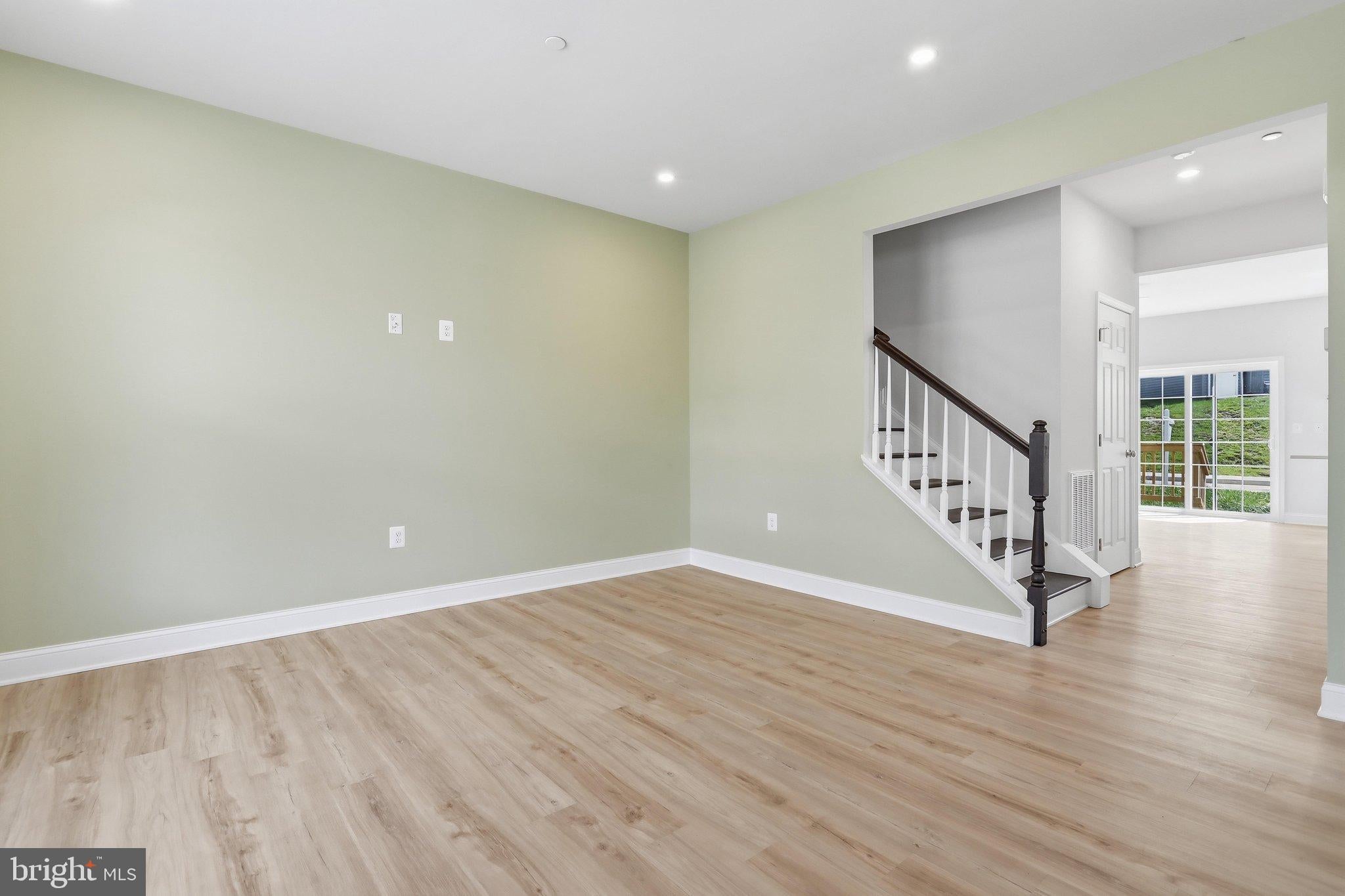 490 MITCHELL AVENUE