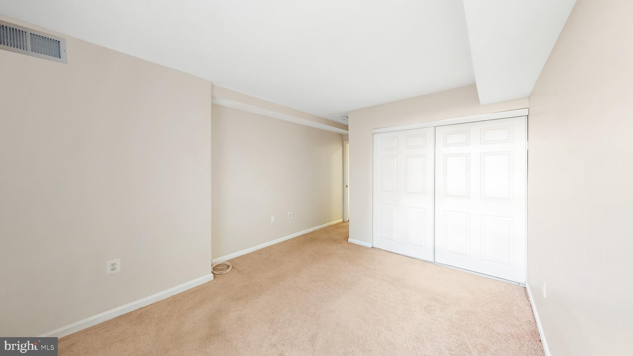 MARLOW TOWERS CONDOMINIUMS - Residential