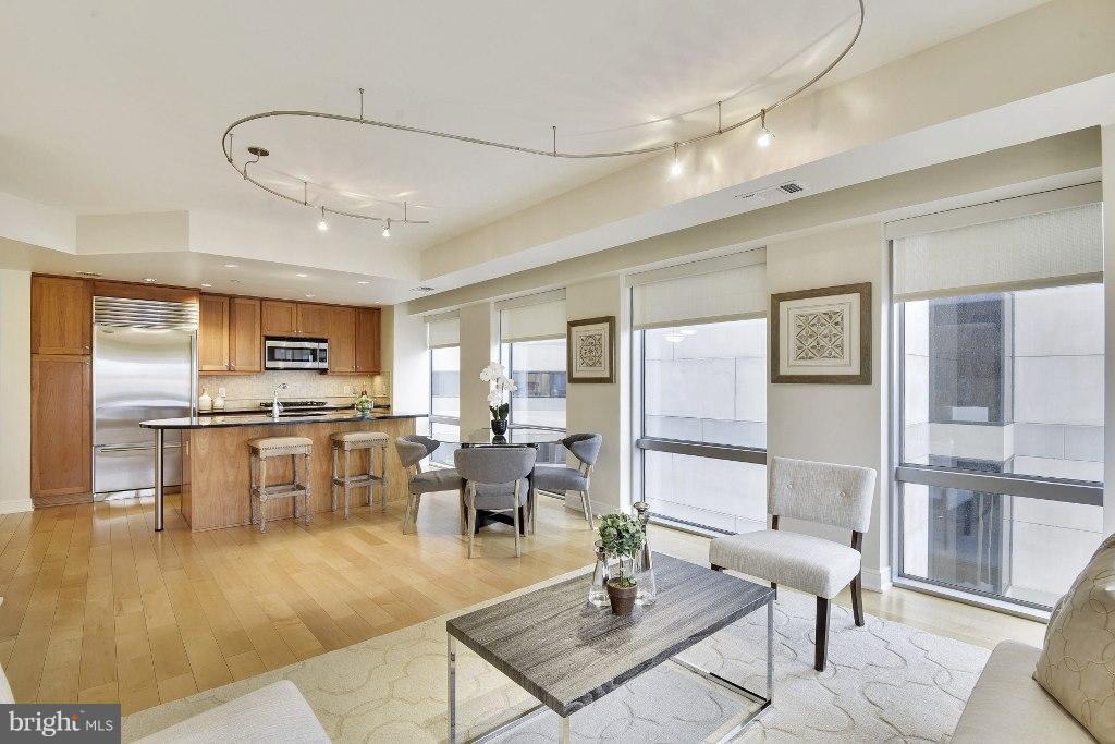 THE WATERVIEW - Residential Lease