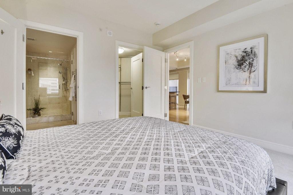 THE WATERVIEW - Residential Lease