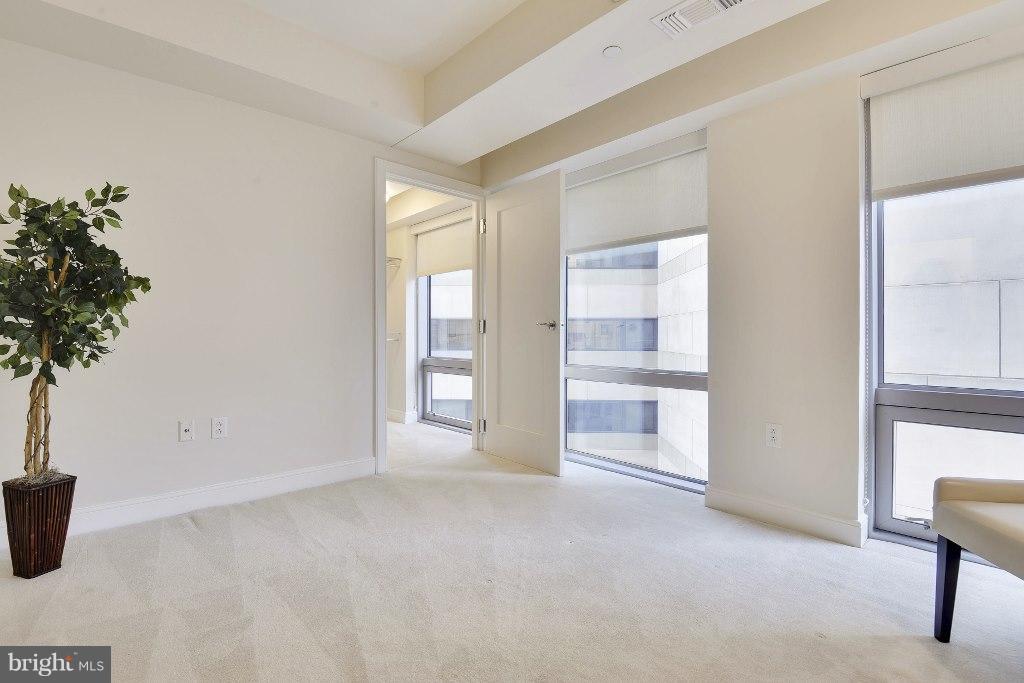 THE WATERVIEW - Residential Lease