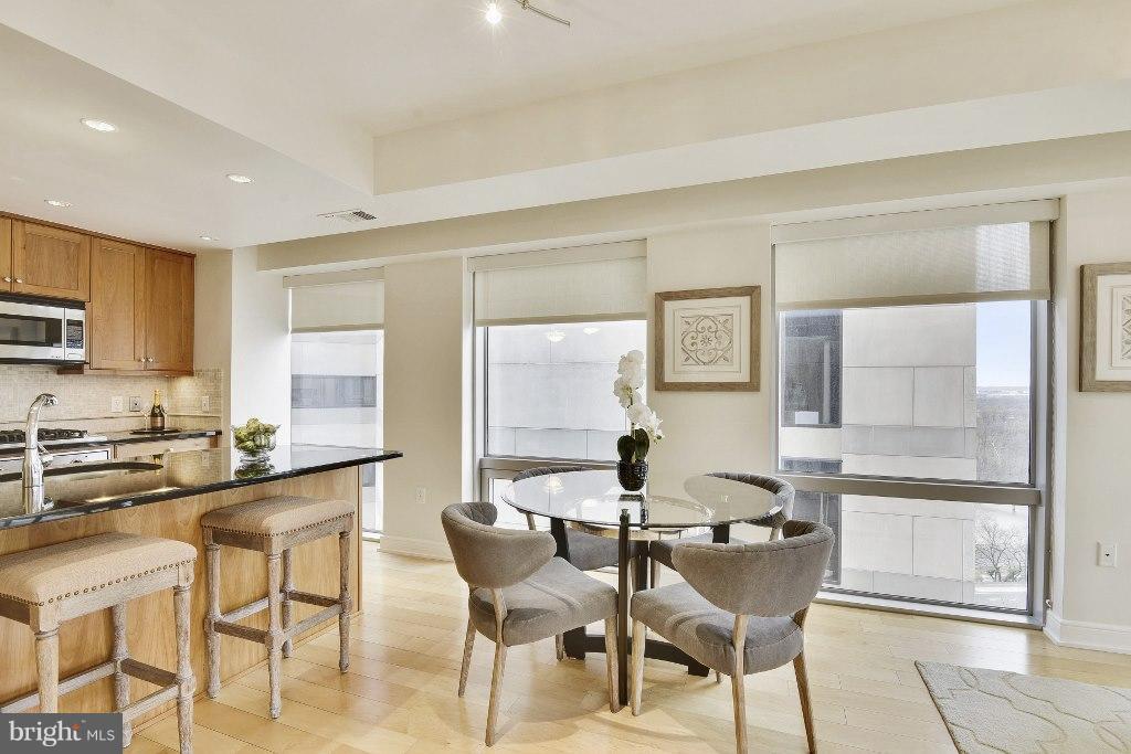 THE WATERVIEW - Residential Lease