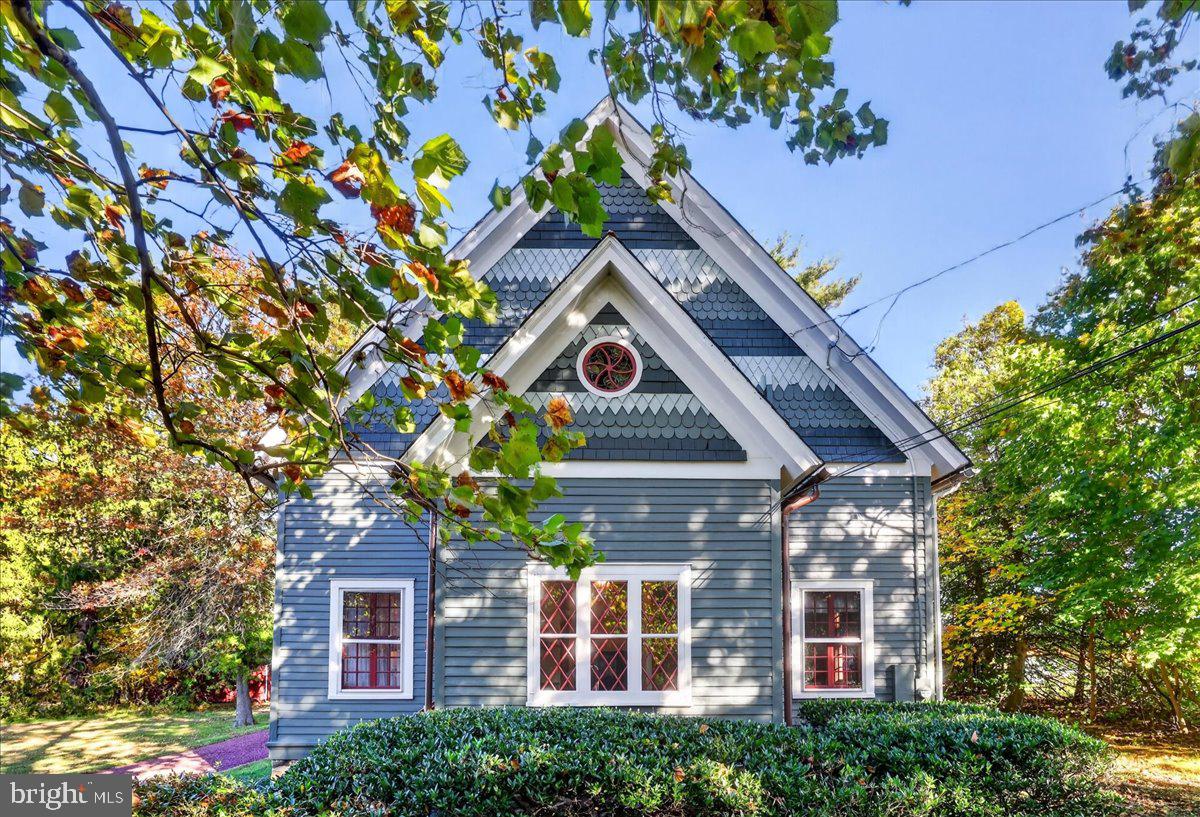 1098 EAGLE ROAD