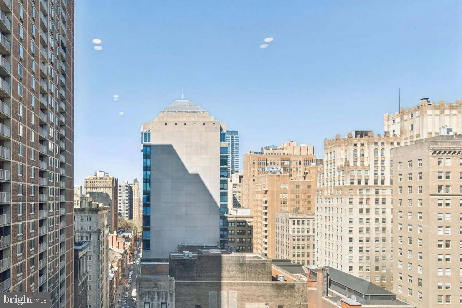 Philadelphia, Pennsylvania 19102, United States, 2 Bedrooms Bedrooms, ,3 BathroomsBathrooms,Residential,Active,104144