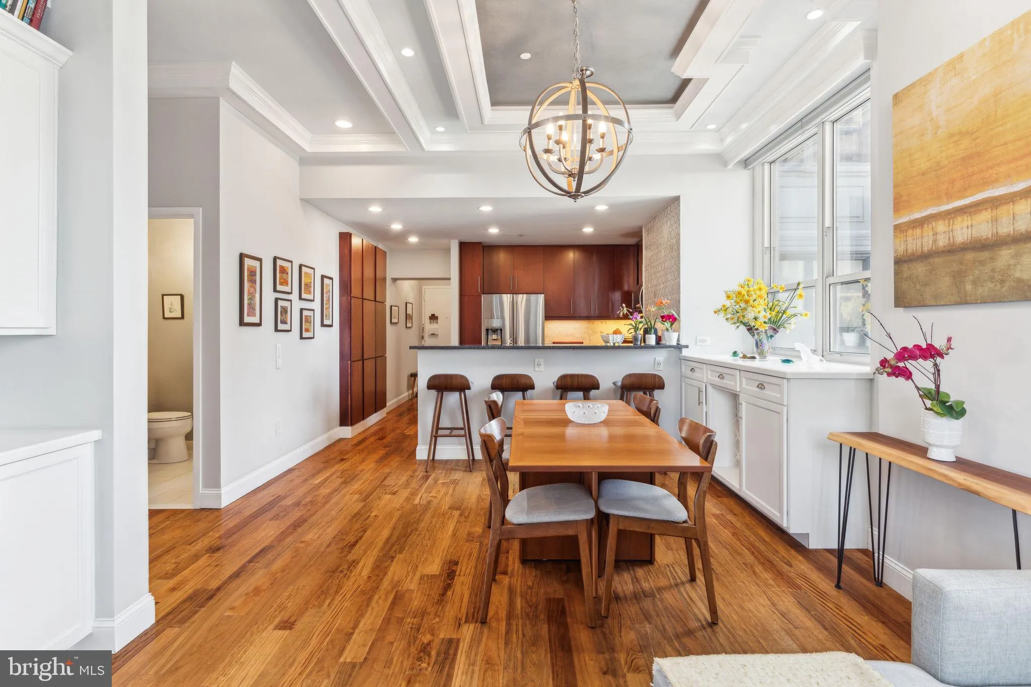 Philadelphia, Pennsylvania 19102, United States, 2 Bedrooms Bedrooms, ,3 BathroomsBathrooms,Residential,Active,104144