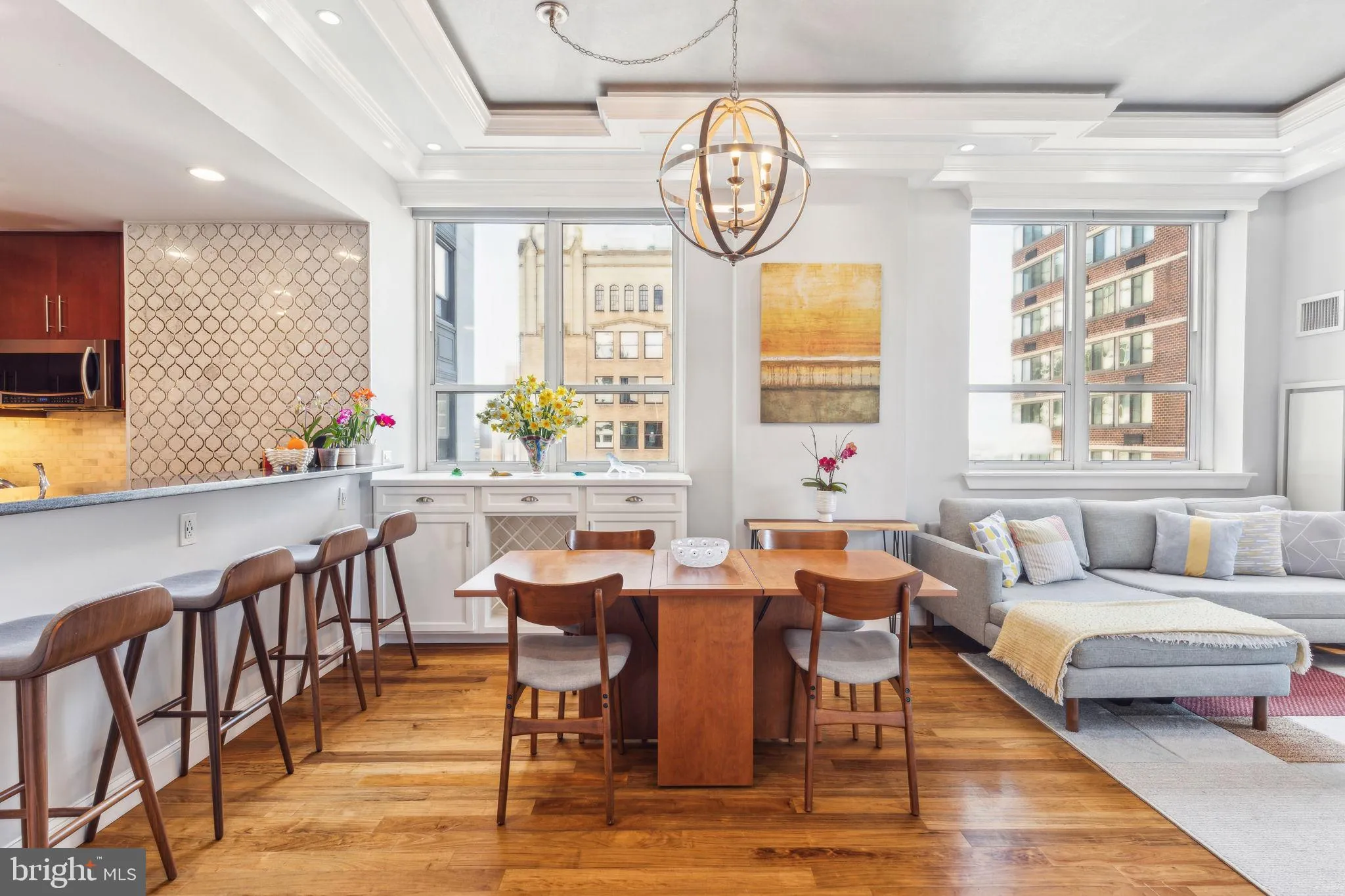 Philadelphia, Pennsylvania 19102, United States, 2 Bedrooms Bedrooms, ,3 BathroomsBathrooms,Residential,Active,104144