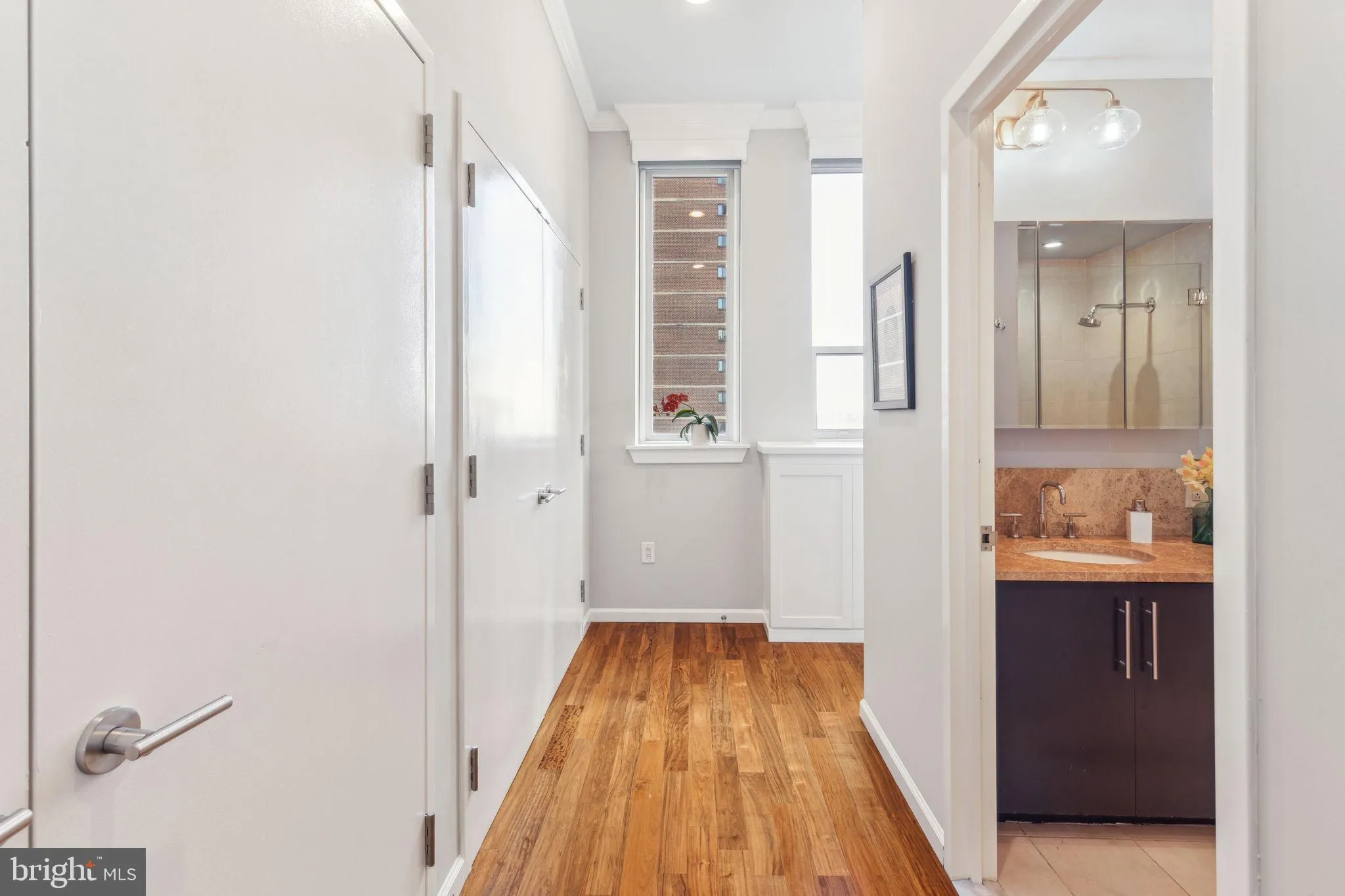 Philadelphia, Pennsylvania 19102, United States, 2 Bedrooms Bedrooms, ,3 BathroomsBathrooms,Residential,Active,104144