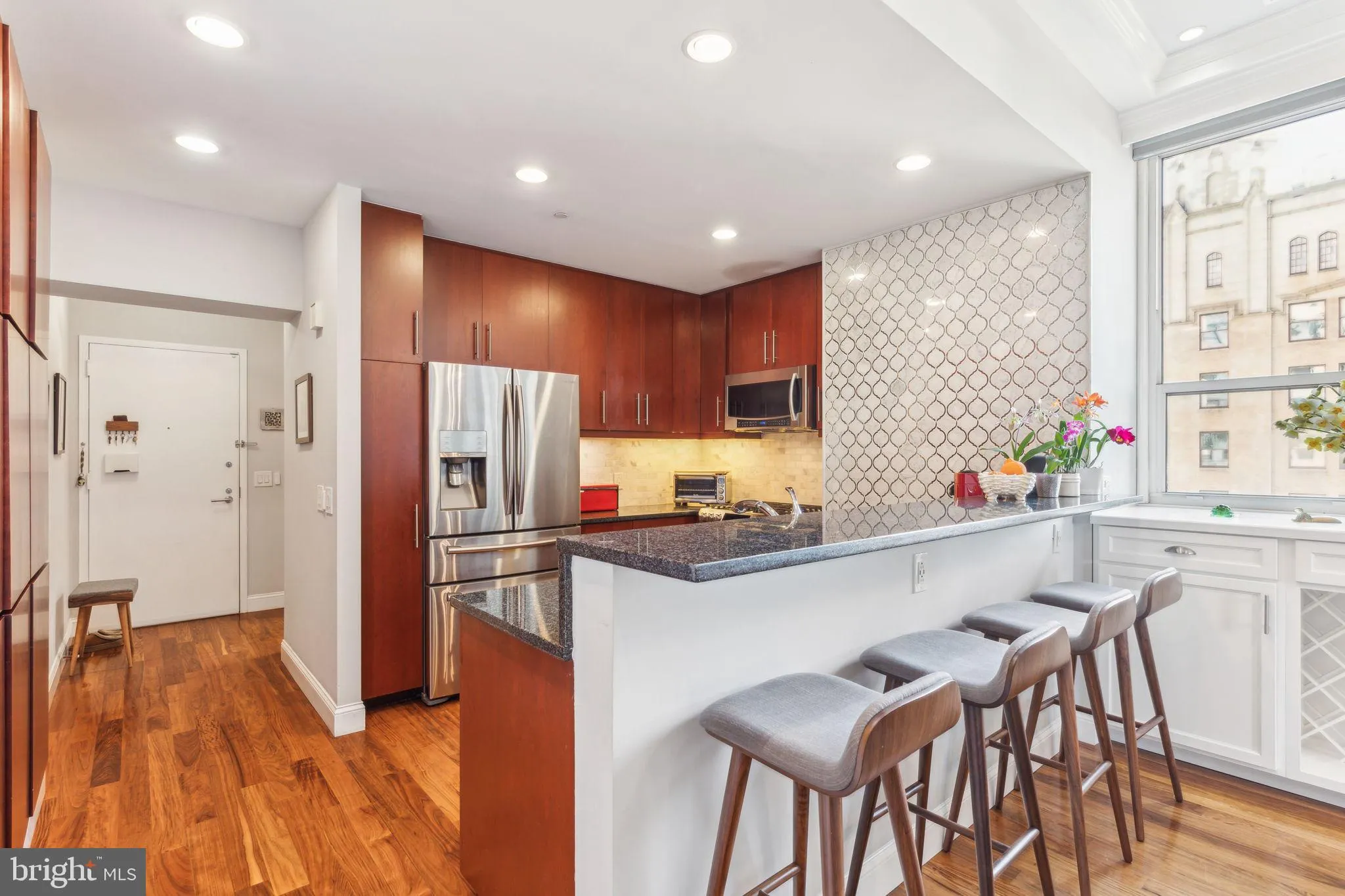 Philadelphia, Pennsylvania 19102, United States, 2 Bedrooms Bedrooms, ,3 BathroomsBathrooms,Residential,Active,104144