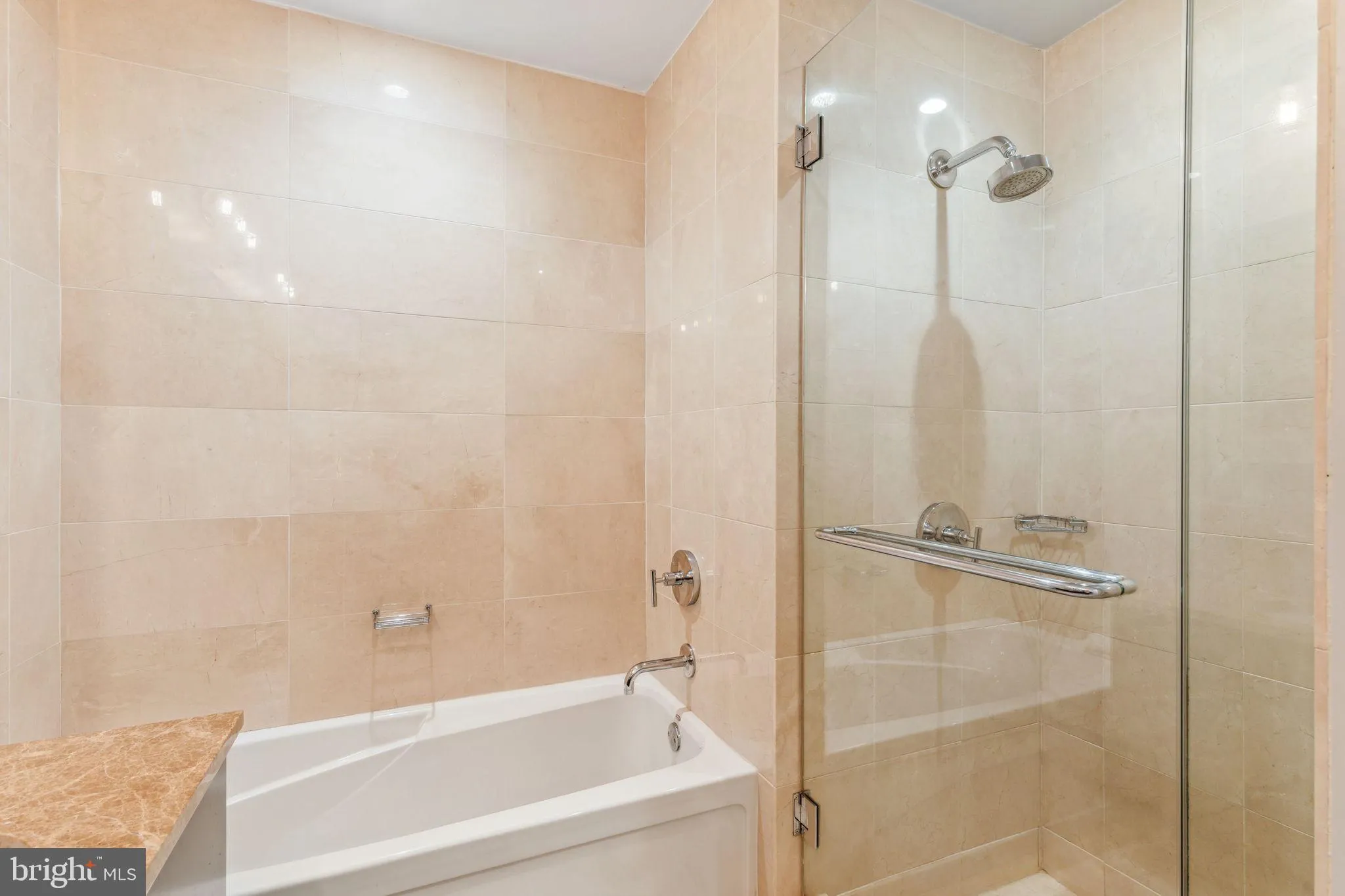 Philadelphia, Pennsylvania 19102, United States, 2 Bedrooms Bedrooms, ,3 BathroomsBathrooms,Residential,Active,104144