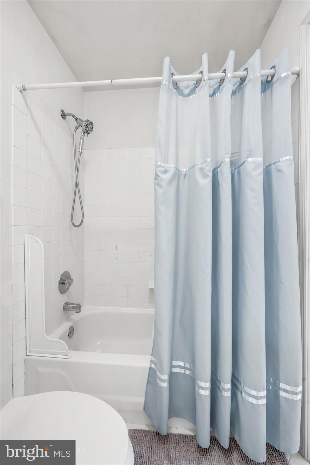 GWYNEDD POINTE - Residential