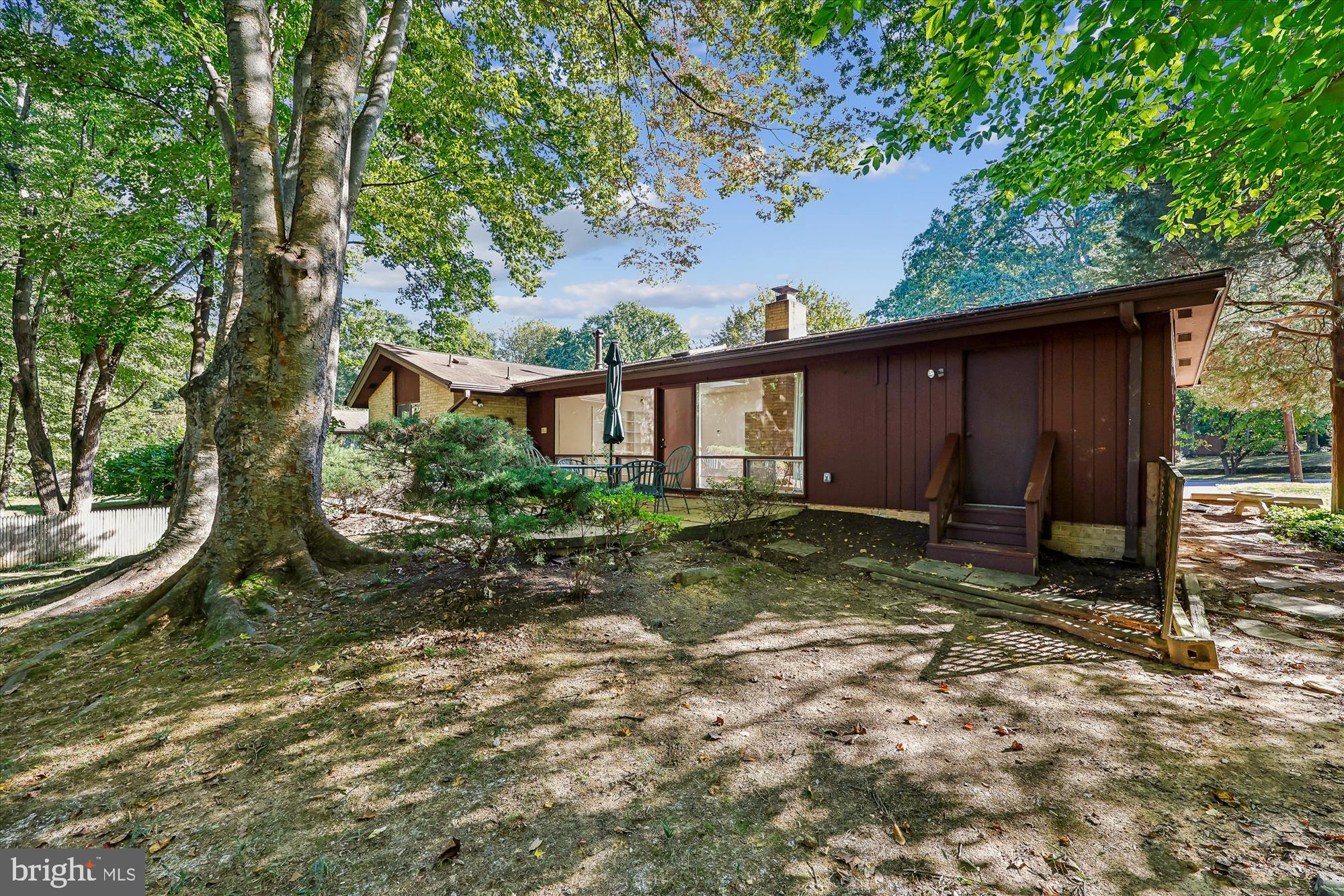 MANOR WOODS - Residential