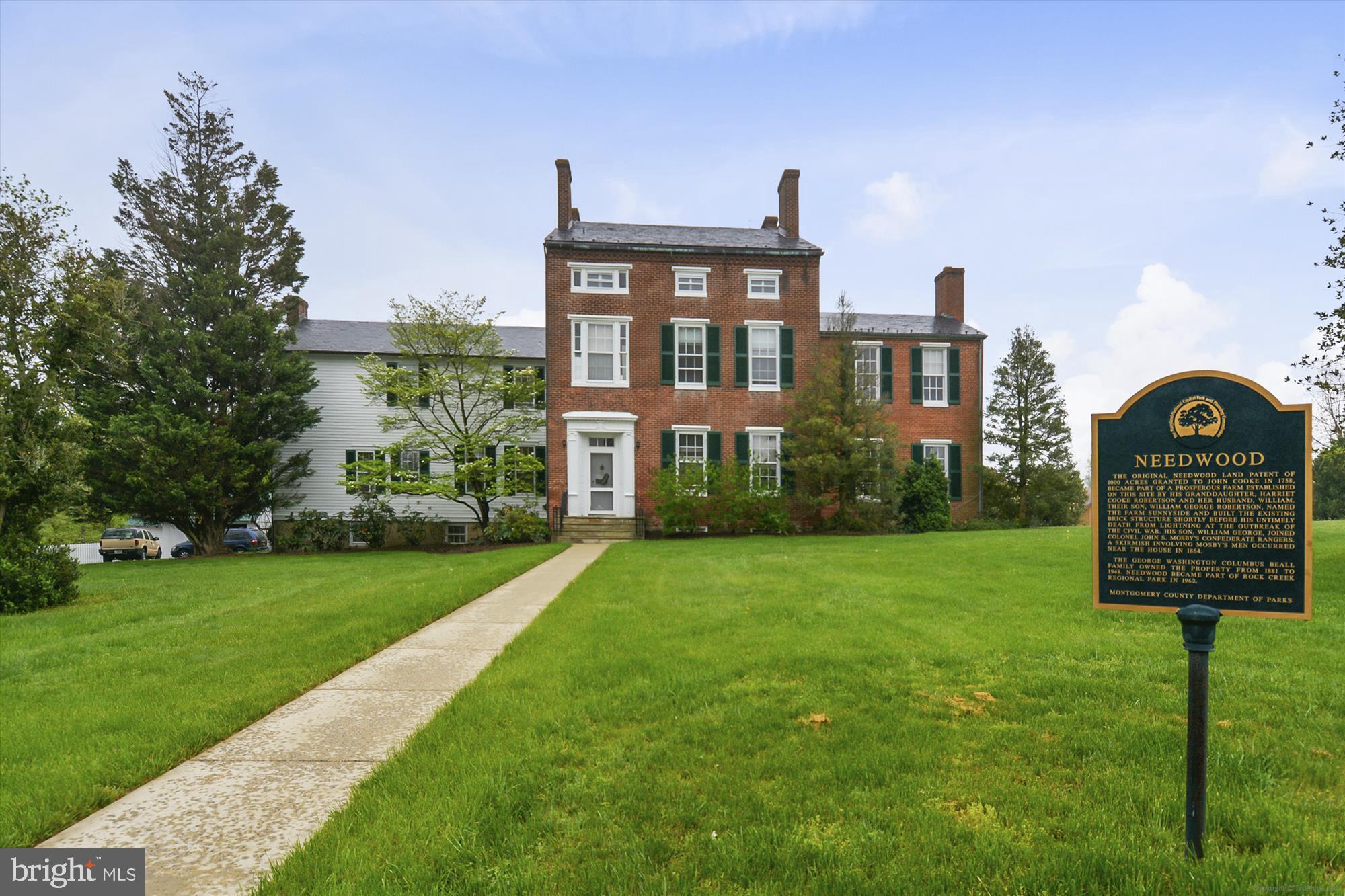 MANOR WOODS - Residential