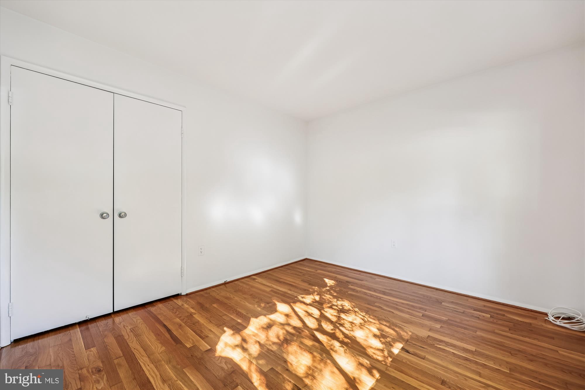 MANOR WOODS - Residential