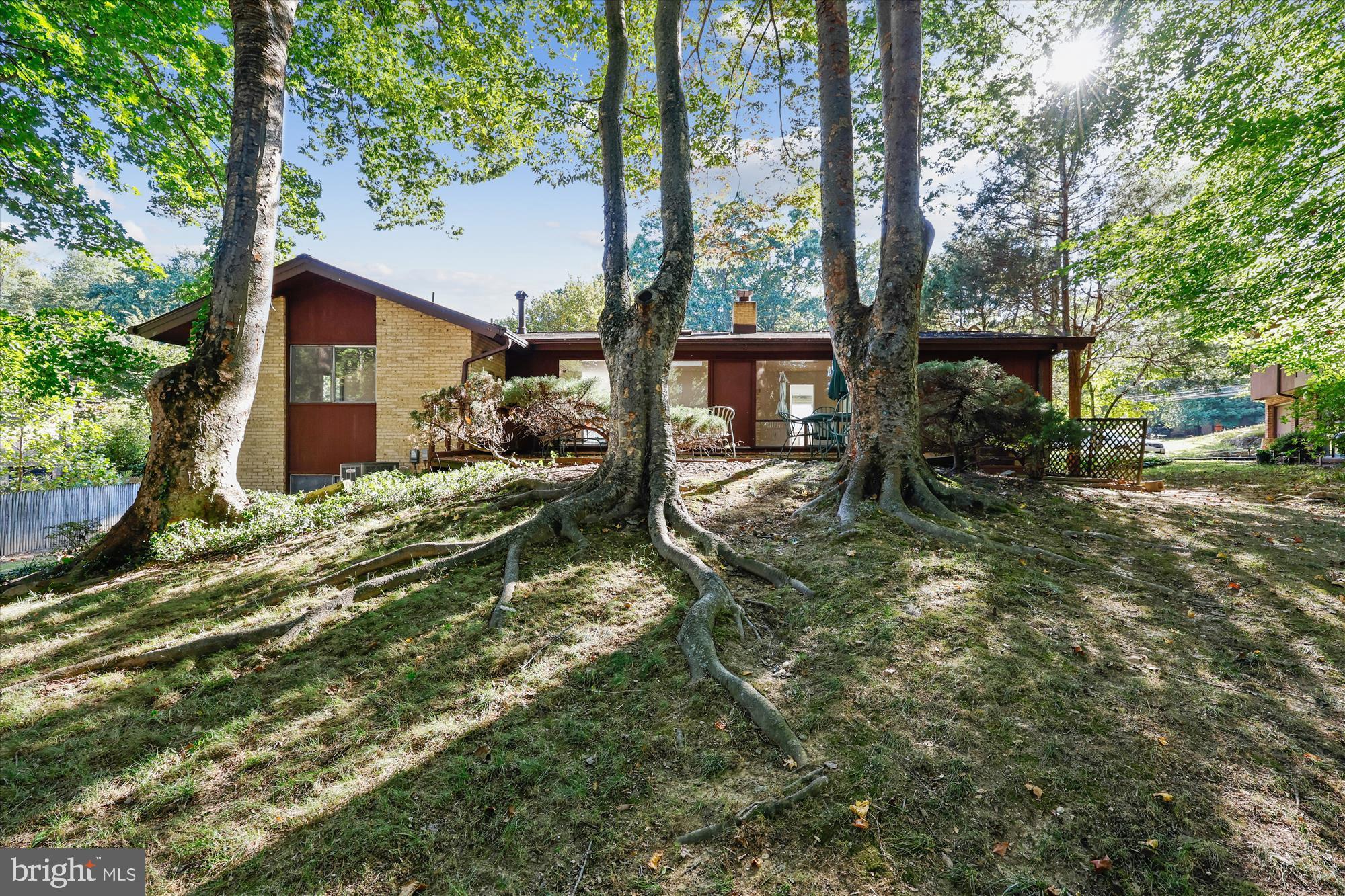 MANOR WOODS - Residential