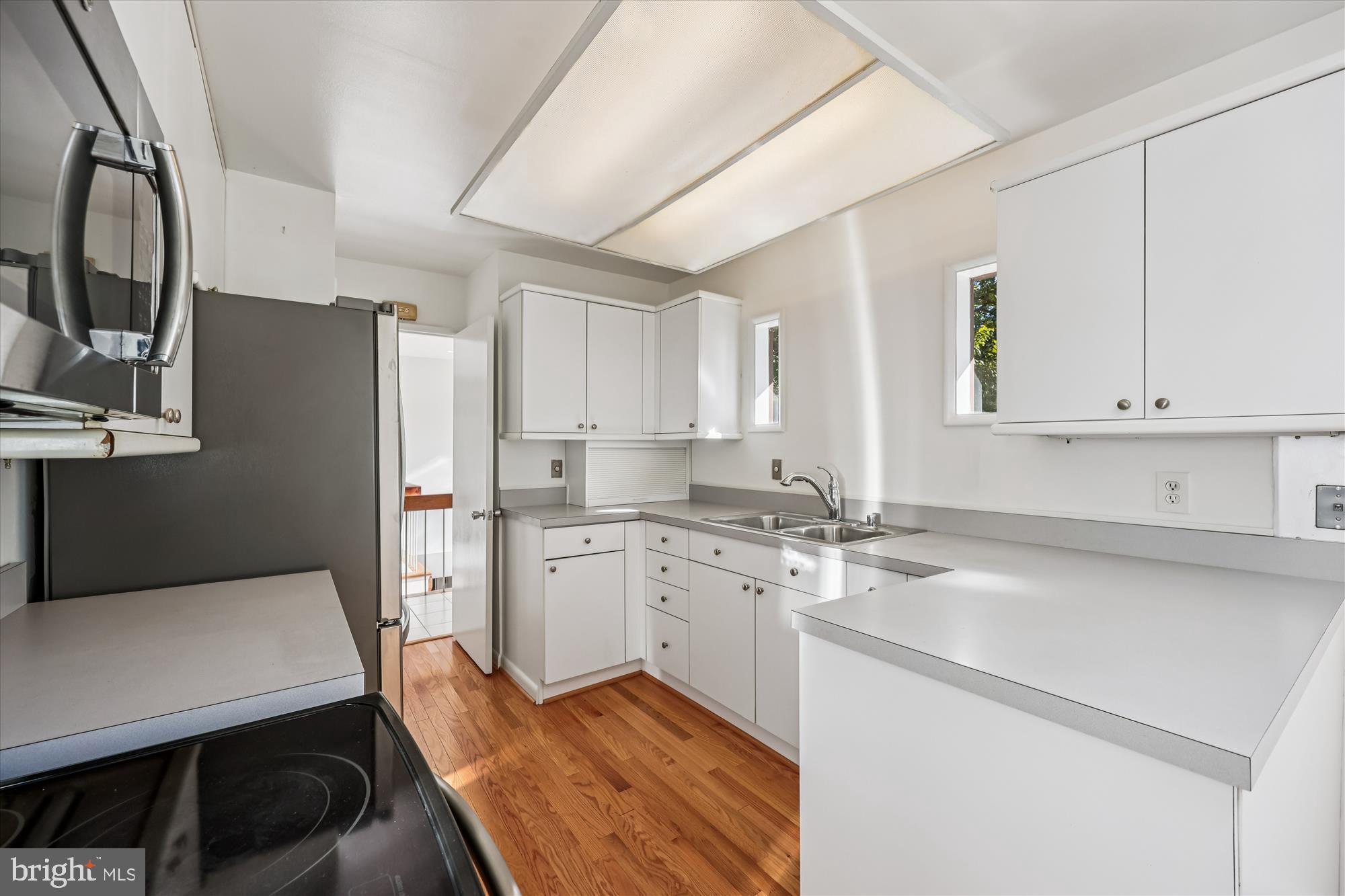 MANOR WOODS - Residential