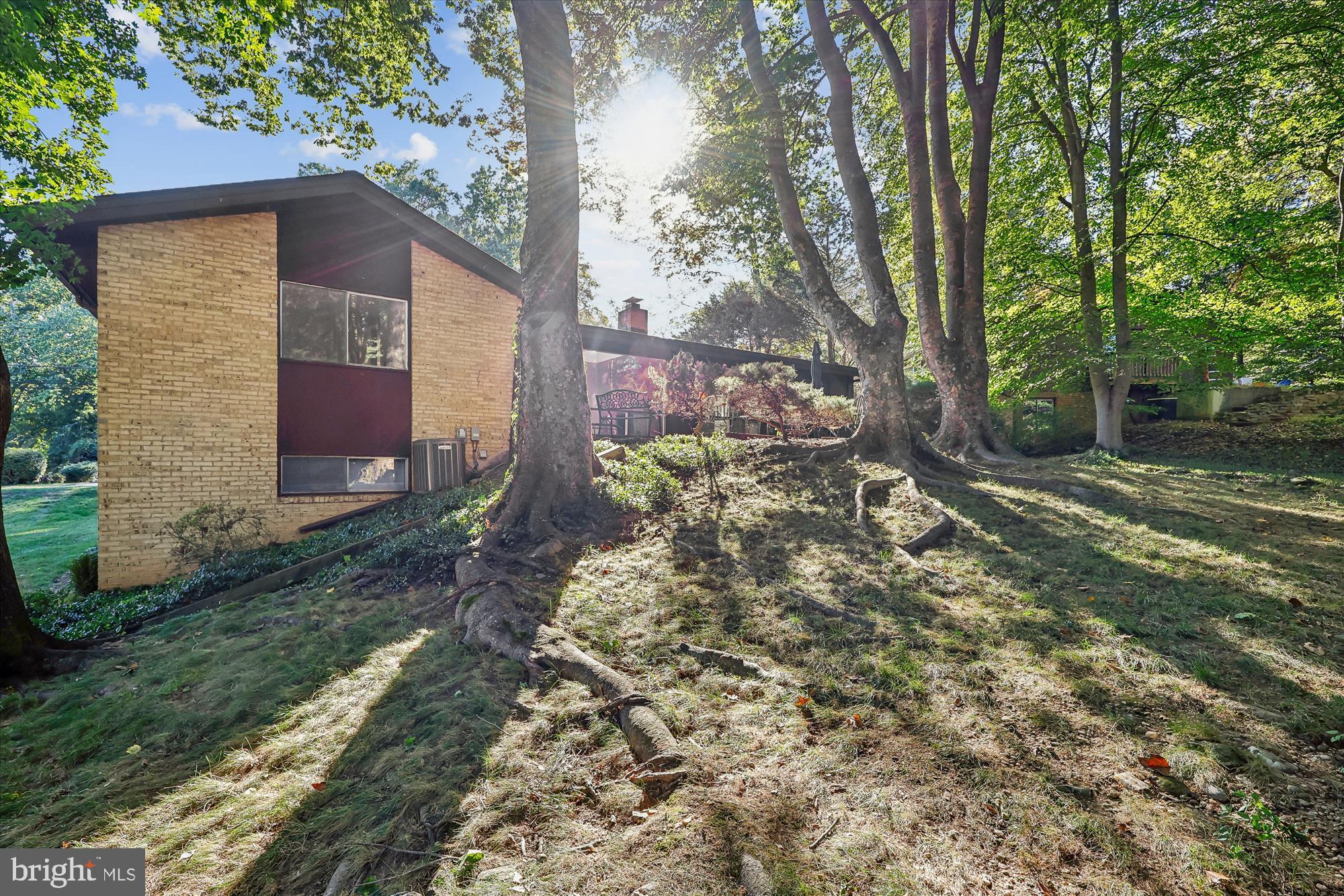 MANOR WOODS - Residential