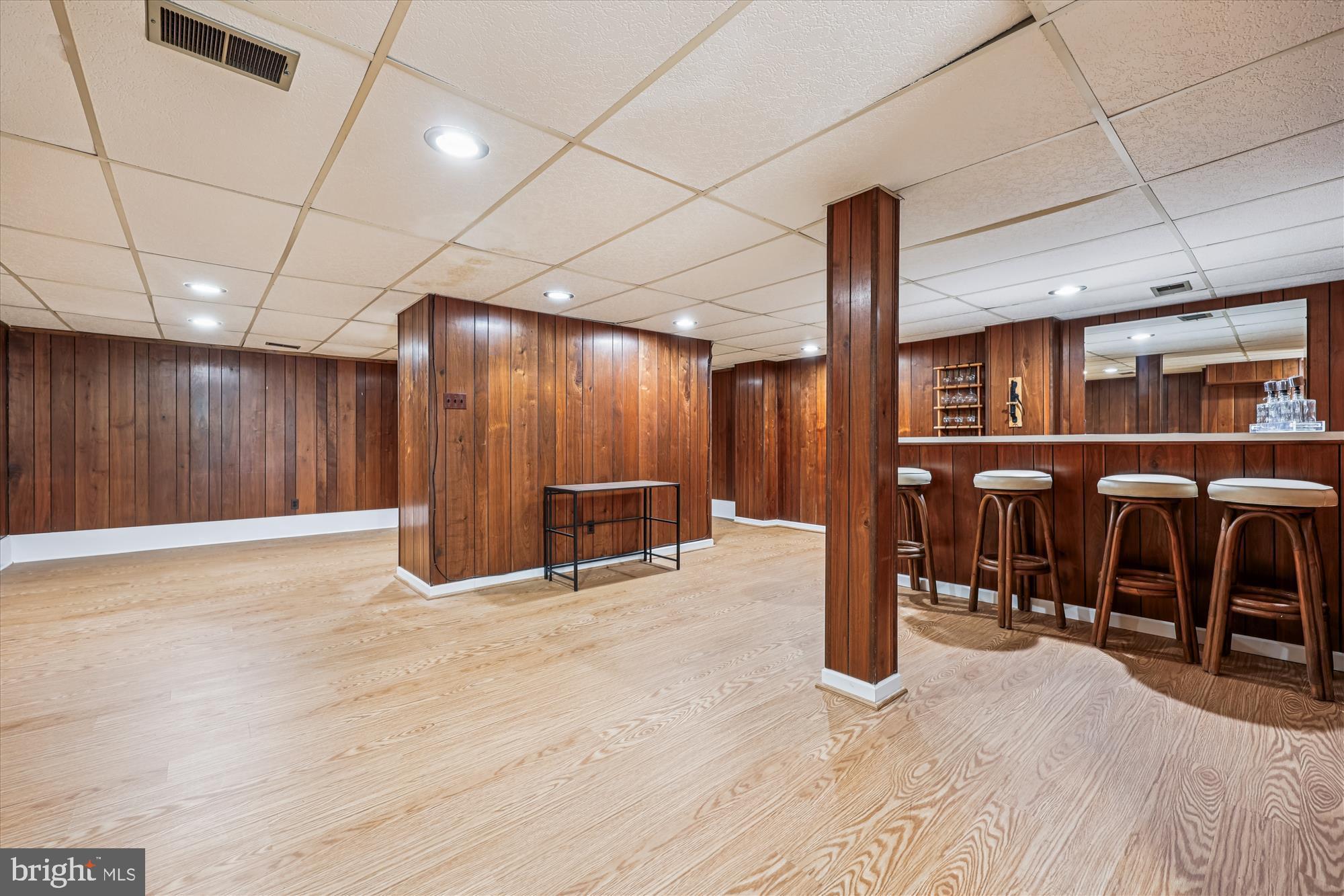 MANOR WOODS - Residential