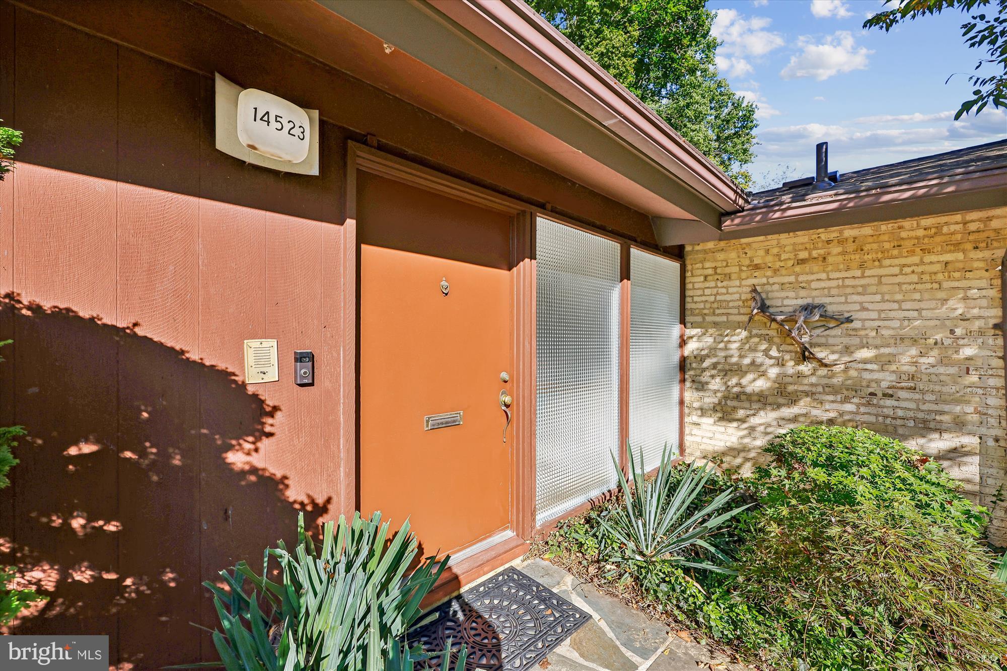 MANOR WOODS - Residential