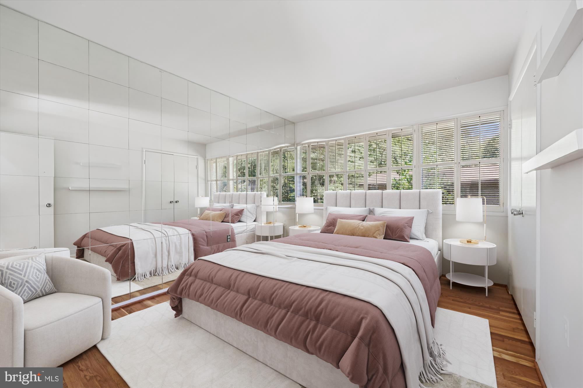 MANOR WOODS - Residential