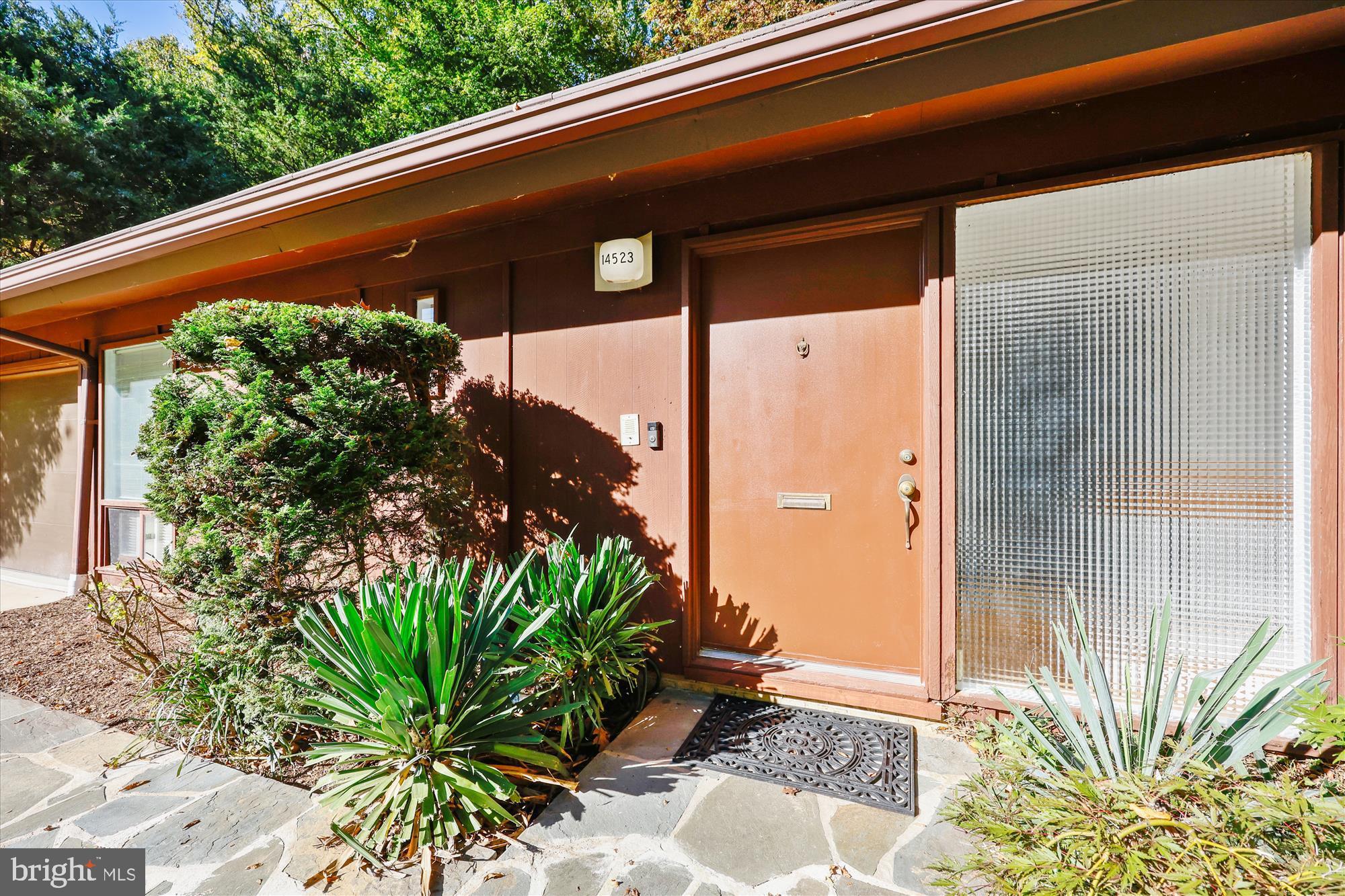 MANOR WOODS - Residential