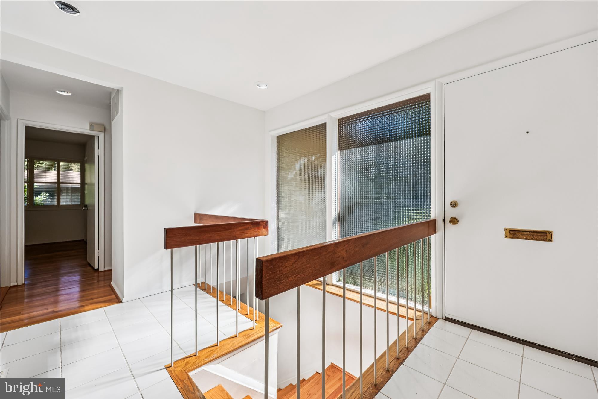 MANOR WOODS - Residential